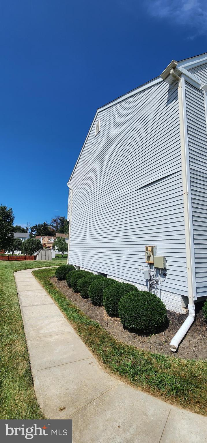 FOX RUN ESTATES - Residential