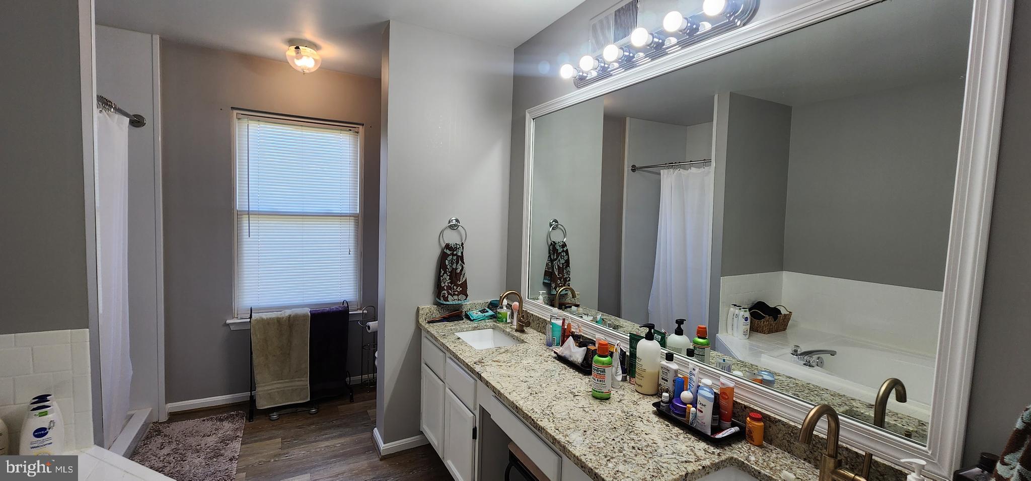 FOX RUN ESTATES - Residential