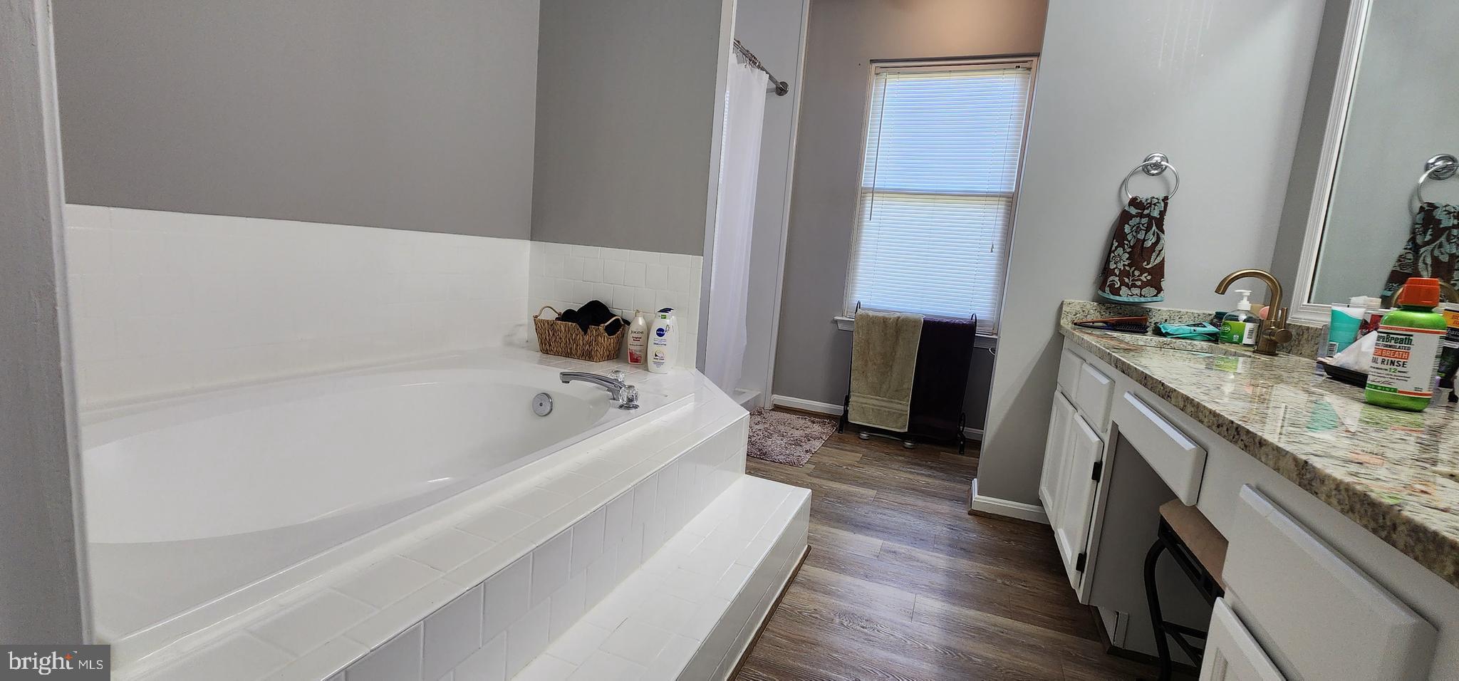 FOX RUN ESTATES - Residential