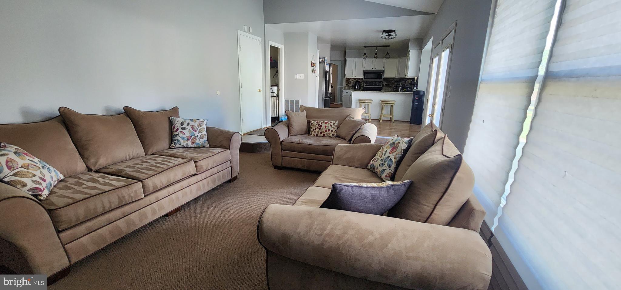 FOX RUN ESTATES - Residential