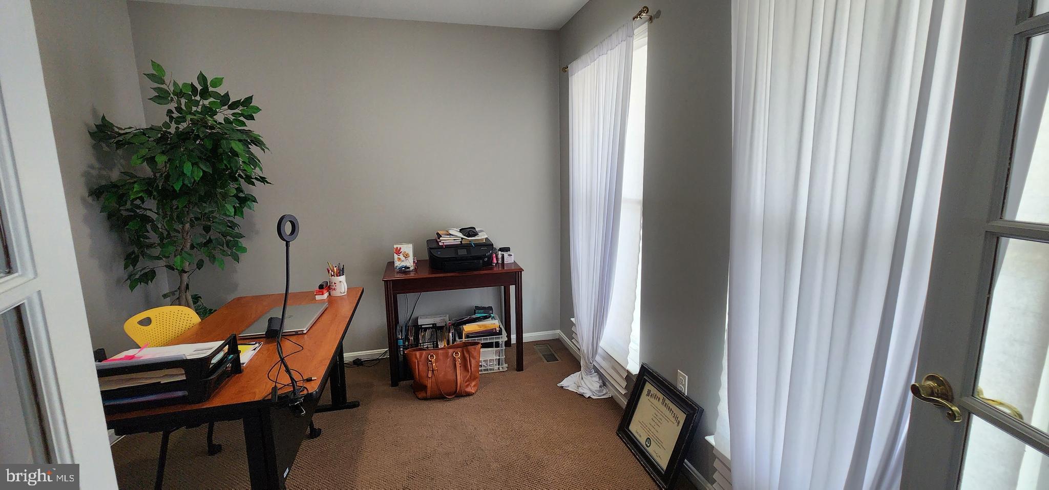 FOX RUN ESTATES - Residential