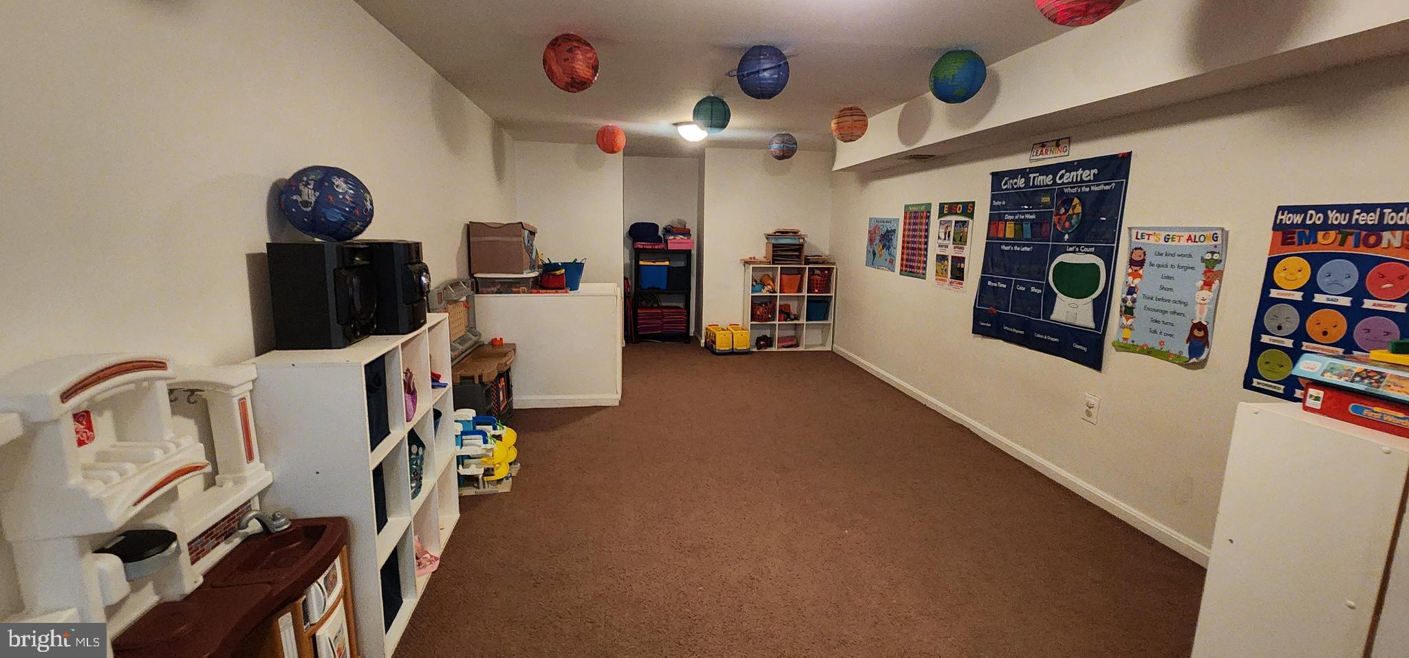 FOX RUN ESTATES - Residential