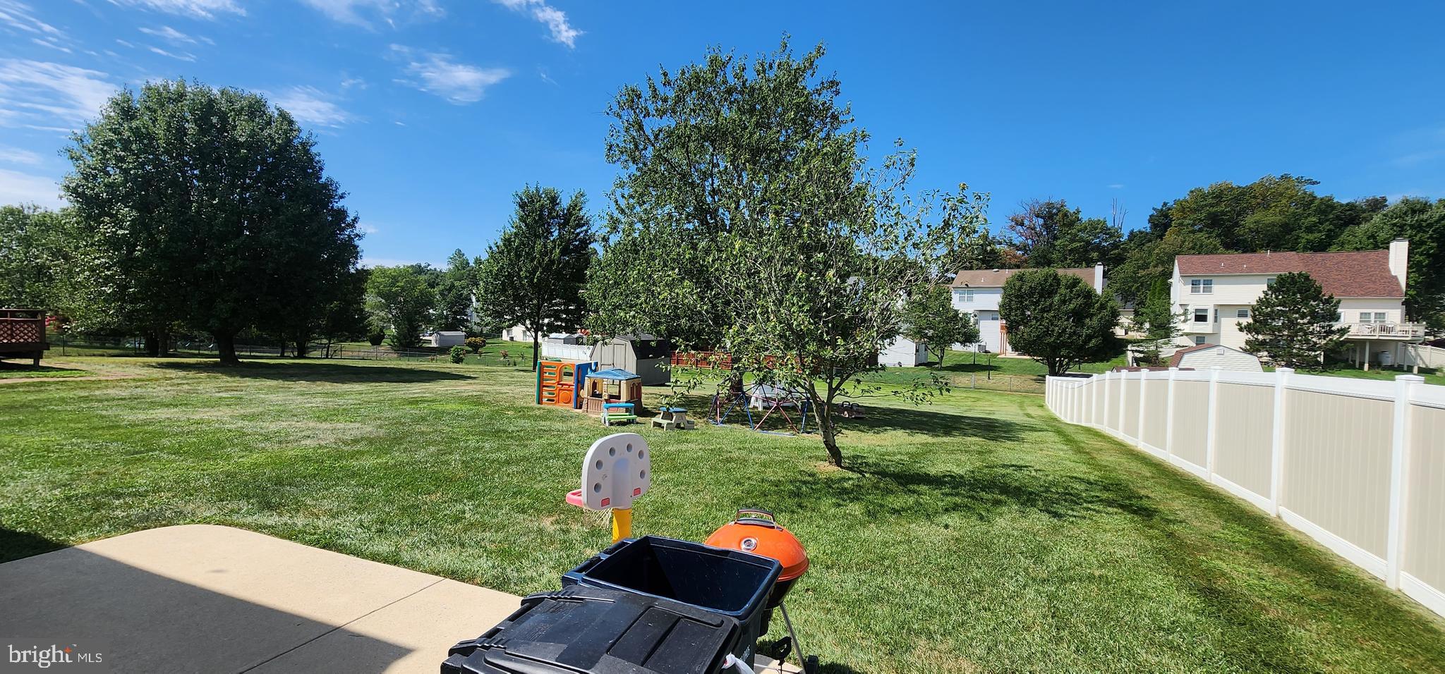 FOX RUN ESTATES - Residential