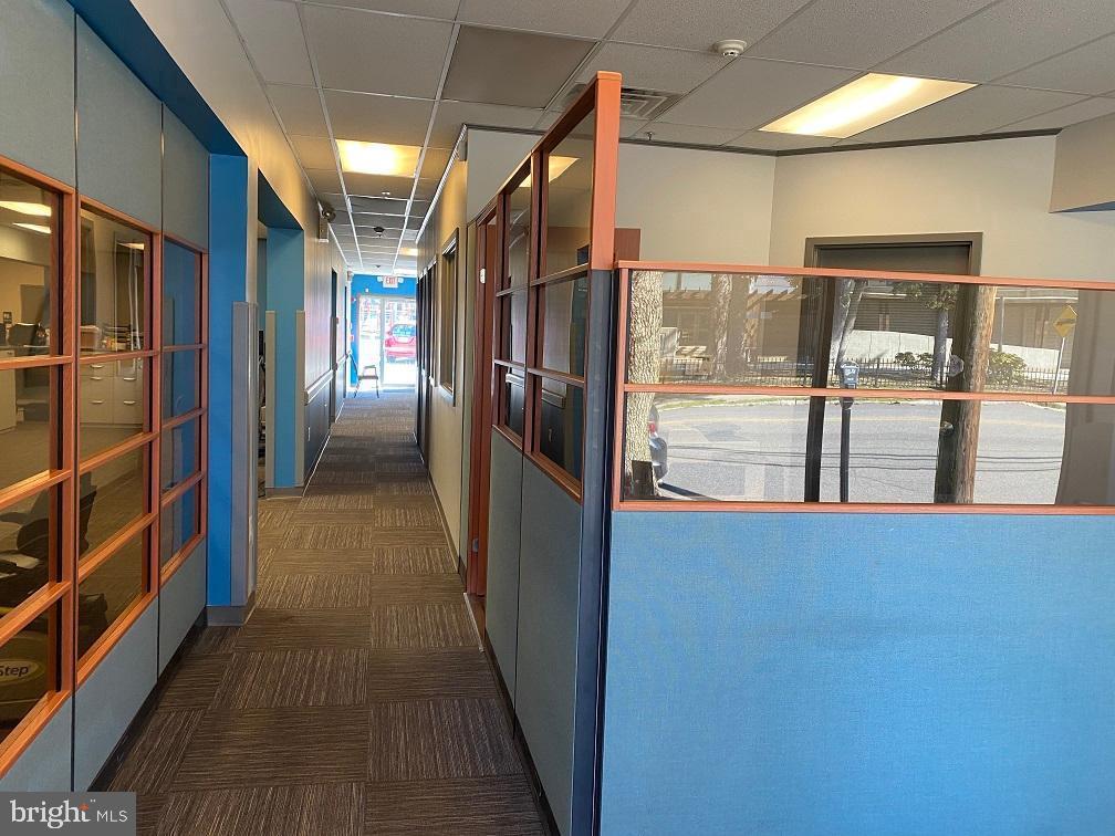 PENN WYNNE - Commercial Lease