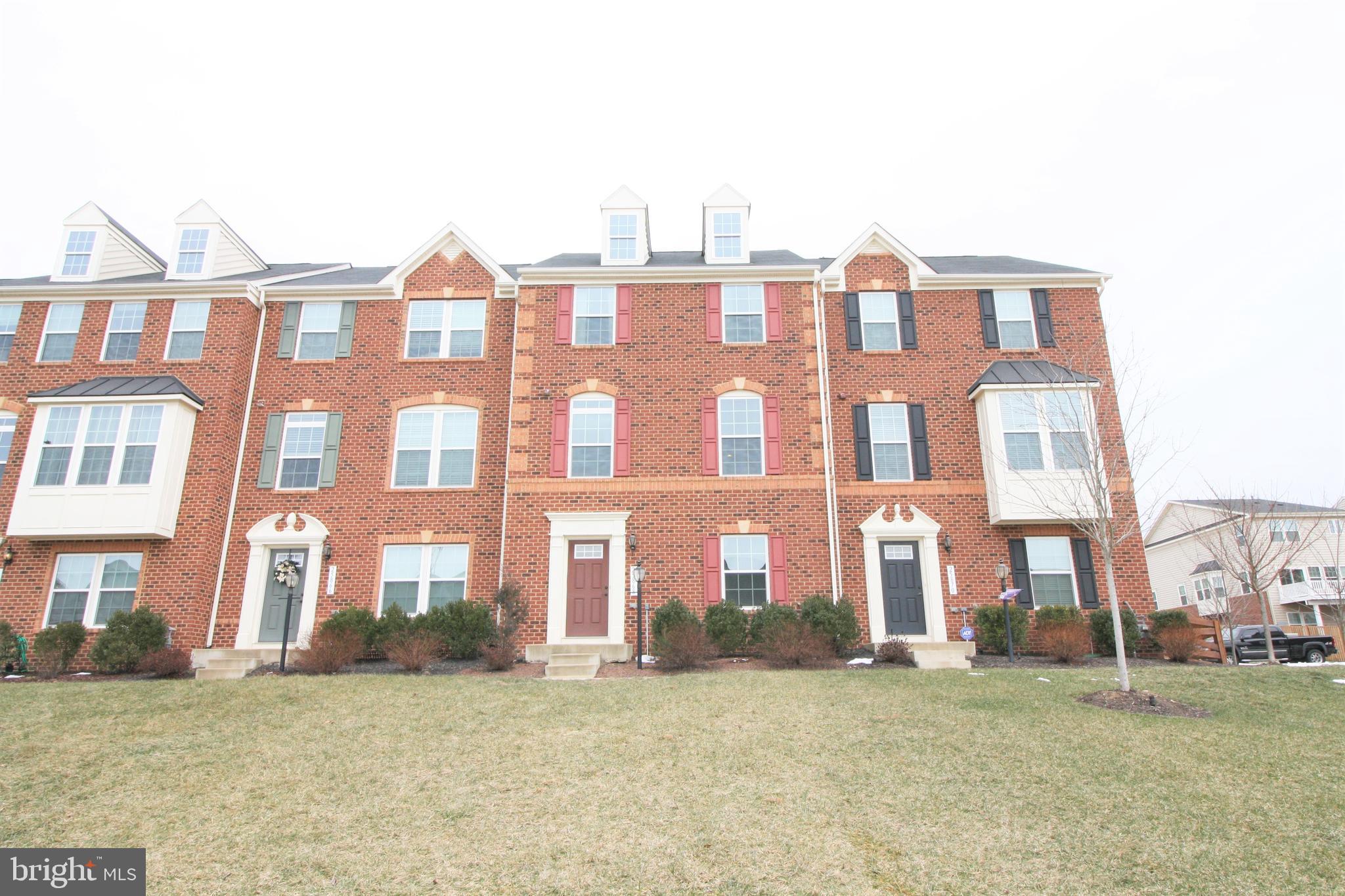 SEVEN HILLS - Residential Lease