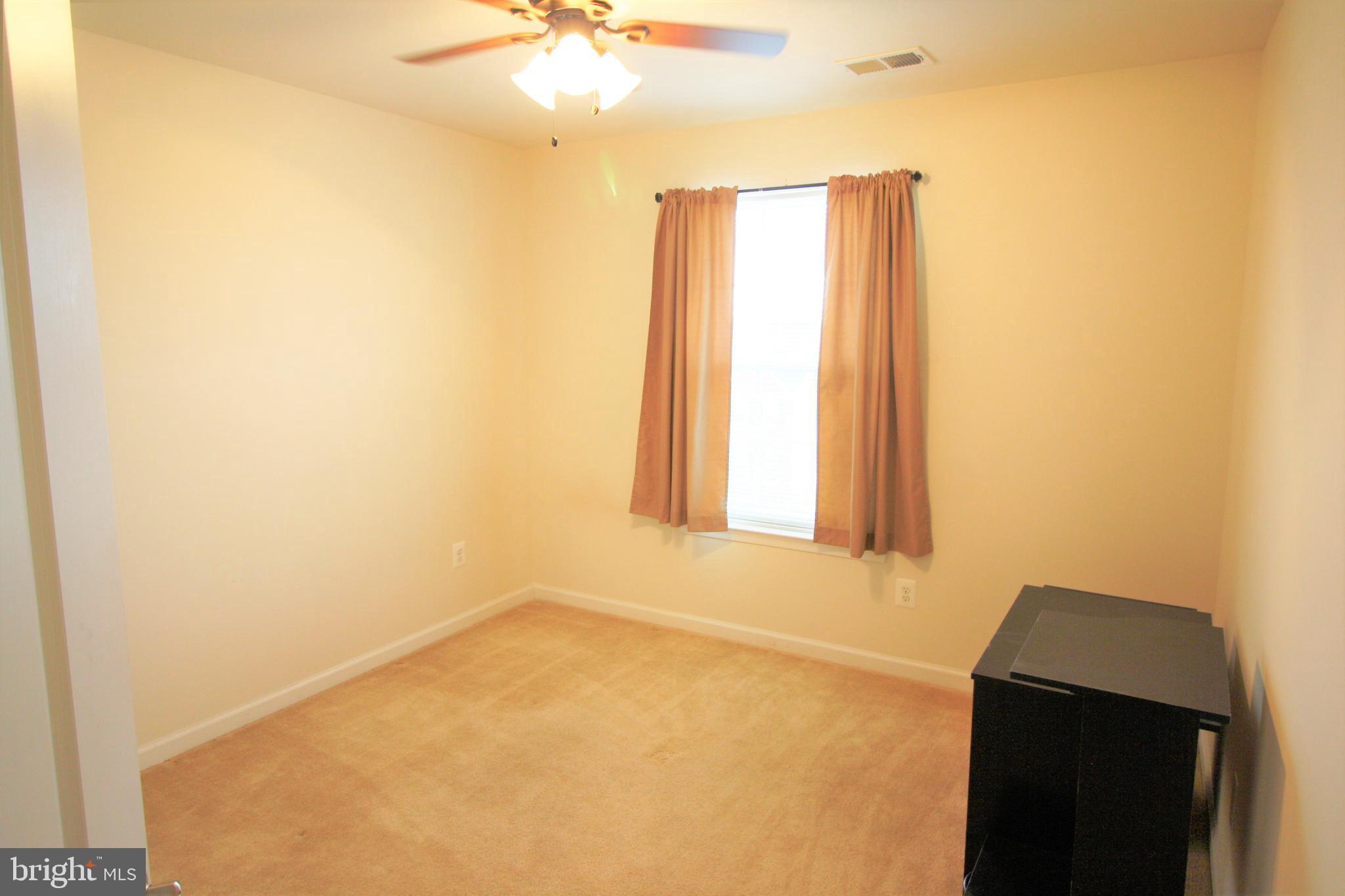 SEVEN HILLS - Residential Lease