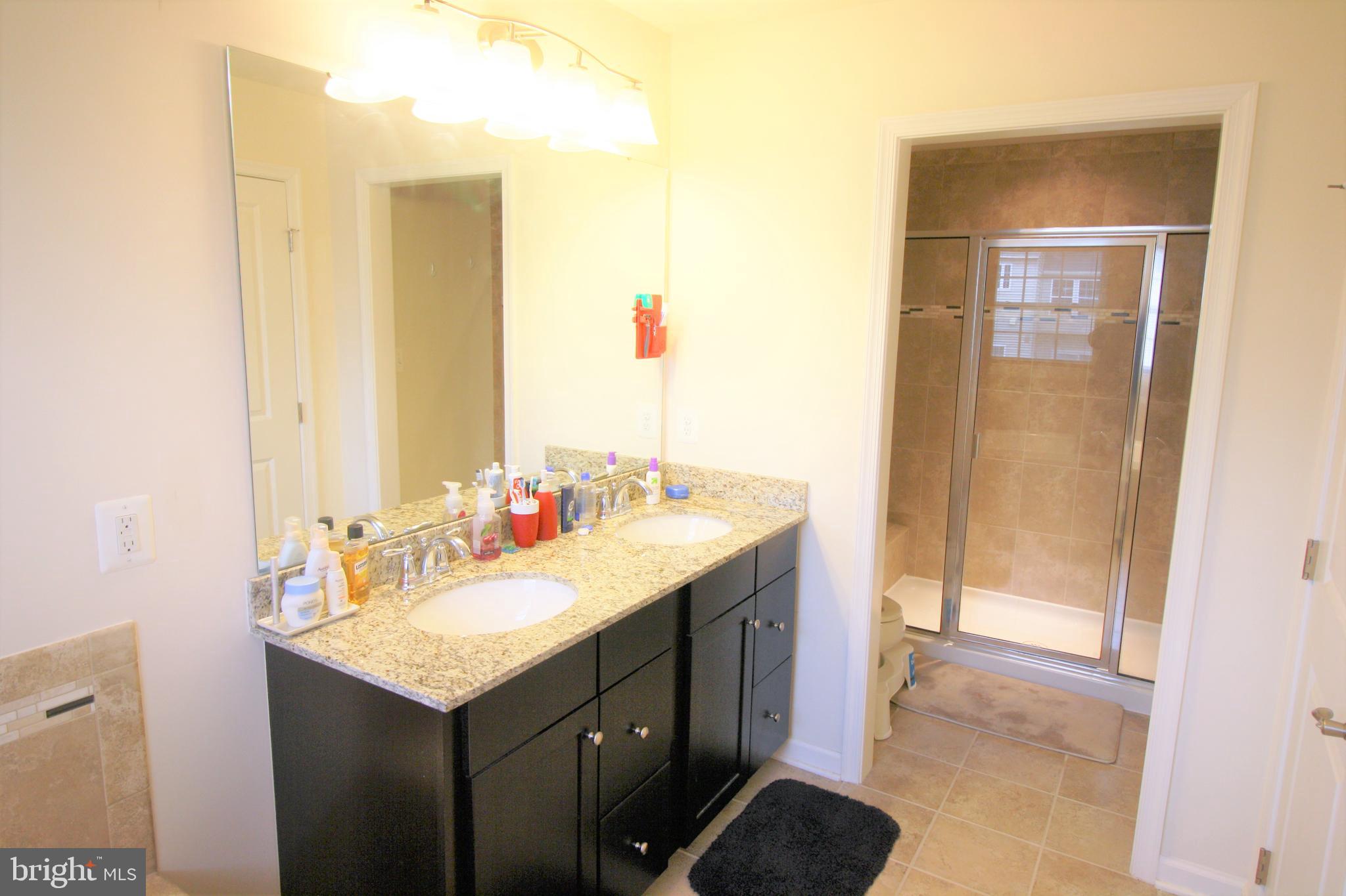 SEVEN HILLS - Residential Lease