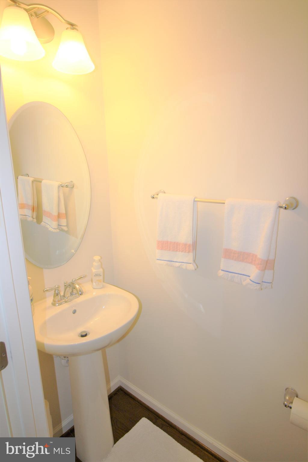 SEVEN HILLS - Residential Lease