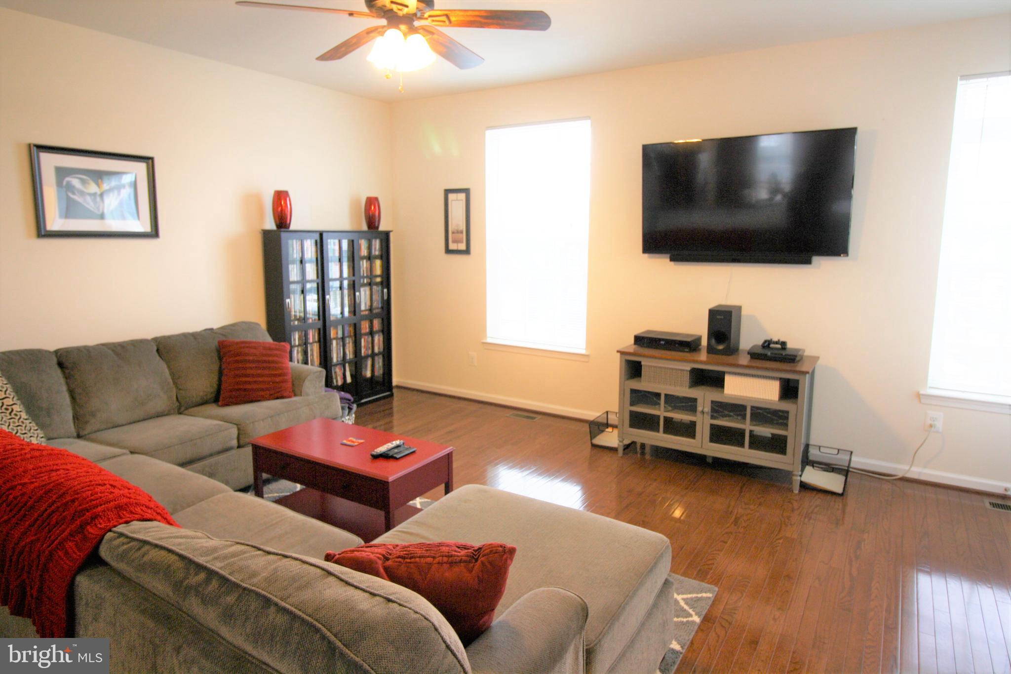 SEVEN HILLS - Residential Lease