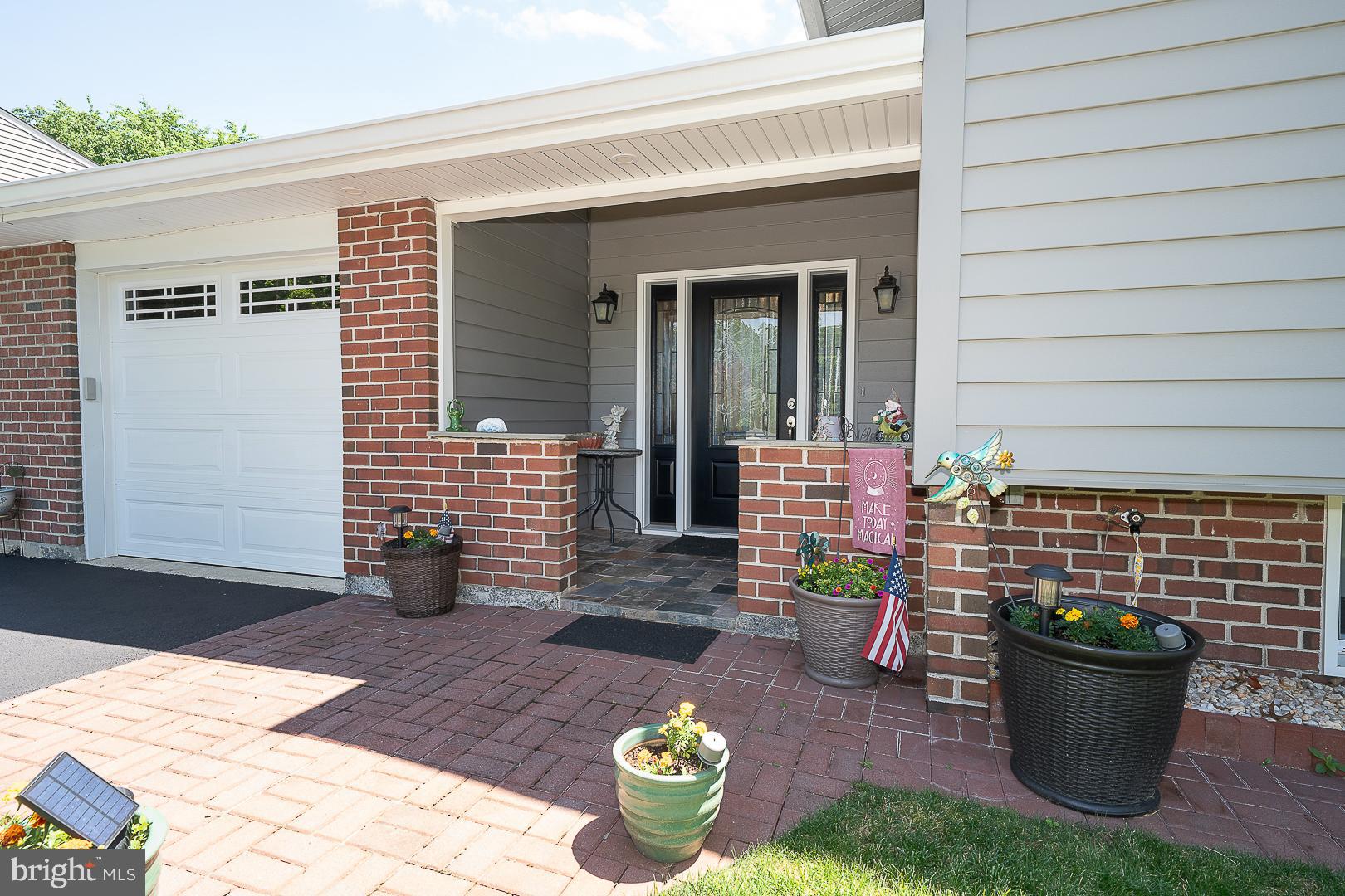 848 MOURNING DOVE ROAD