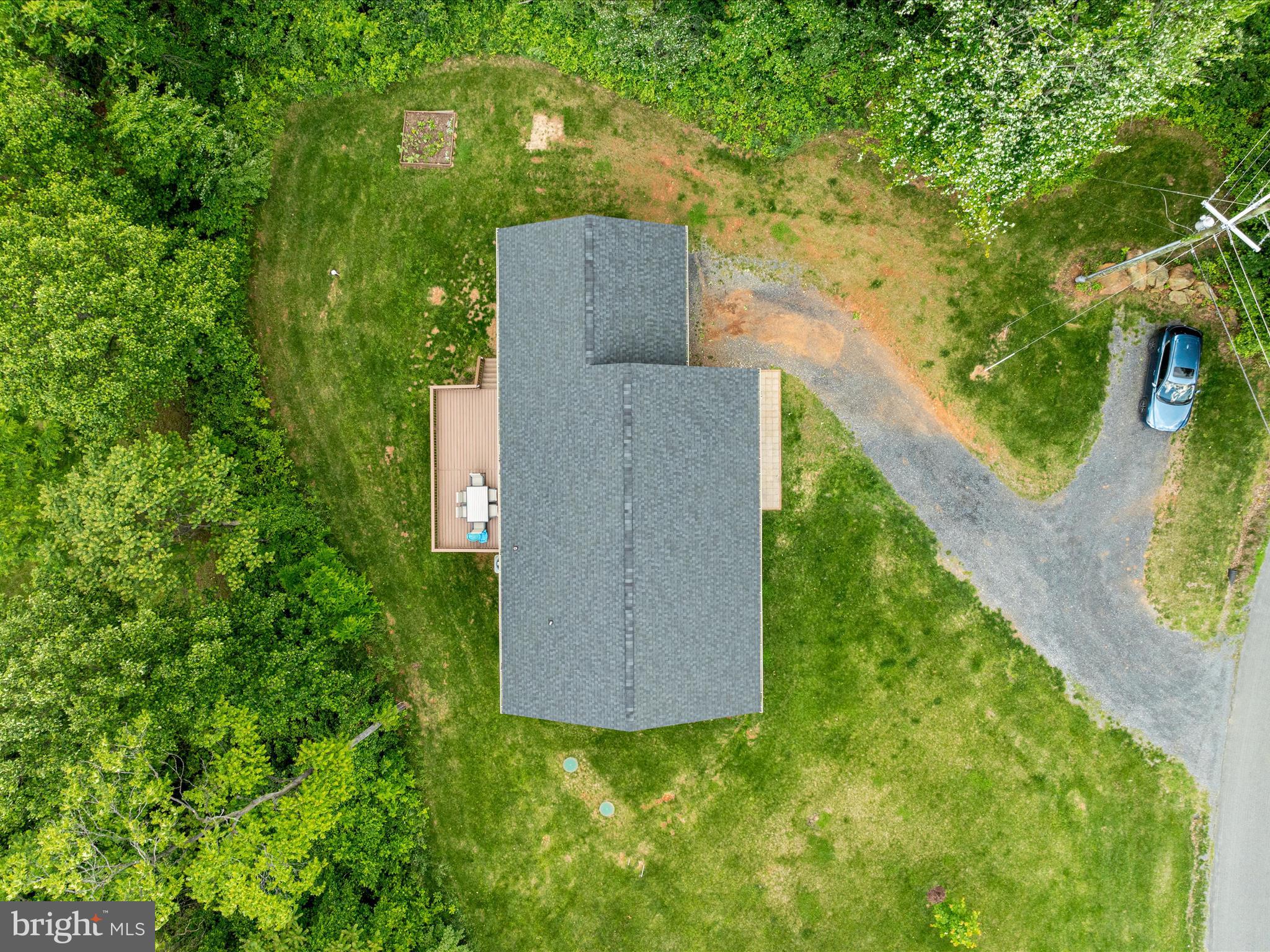 LAKE FRONT ROYAL - Residential