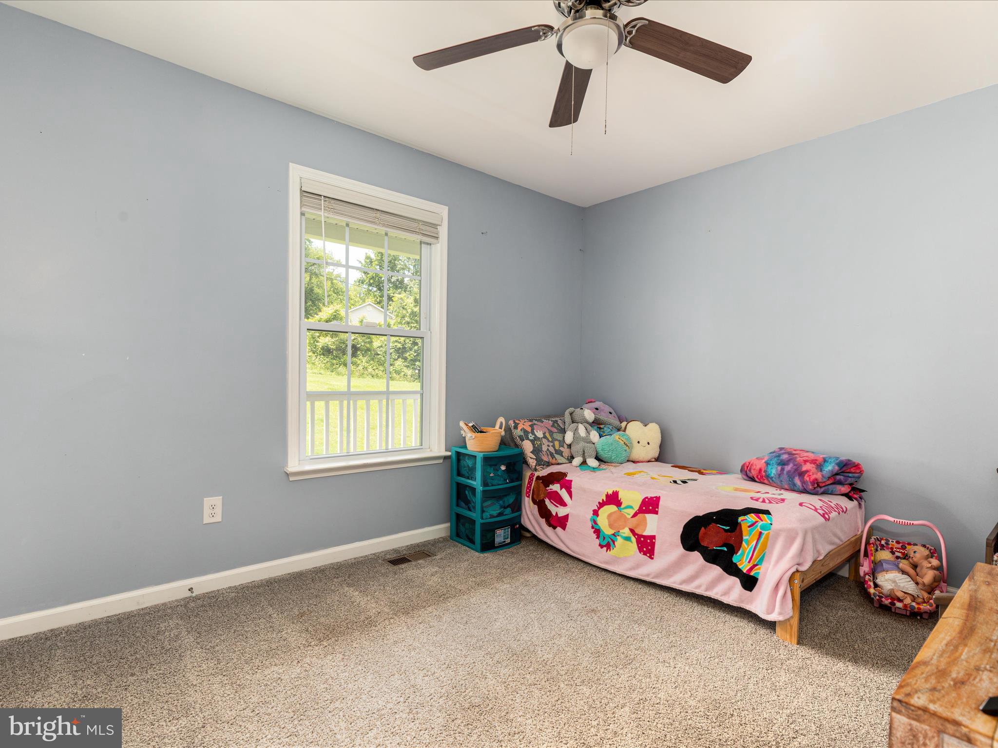 LAKE FRONT ROYAL - Residential