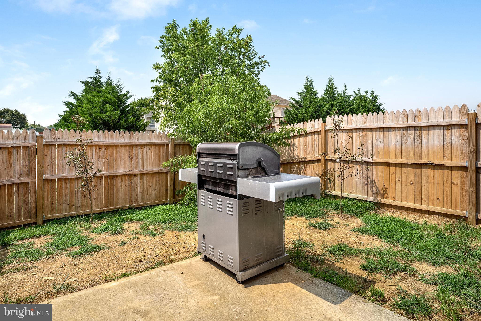 THE TOWNES OF RIDGEWAY - Residential