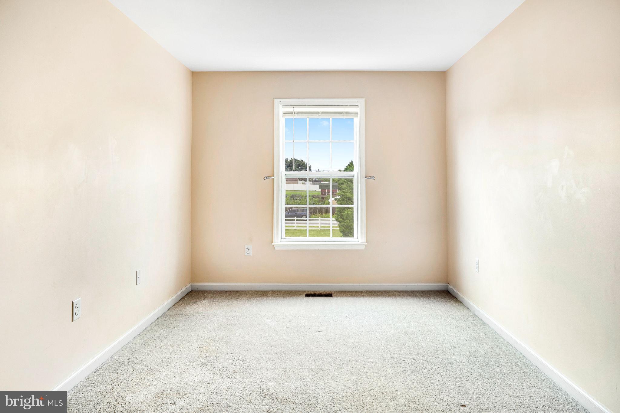 THE TOWNES OF RIDGEWAY - Residential