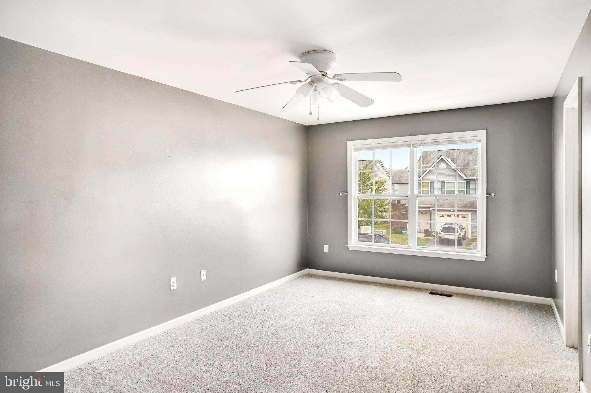 THE TOWNES OF RIDGEWAY - Residential