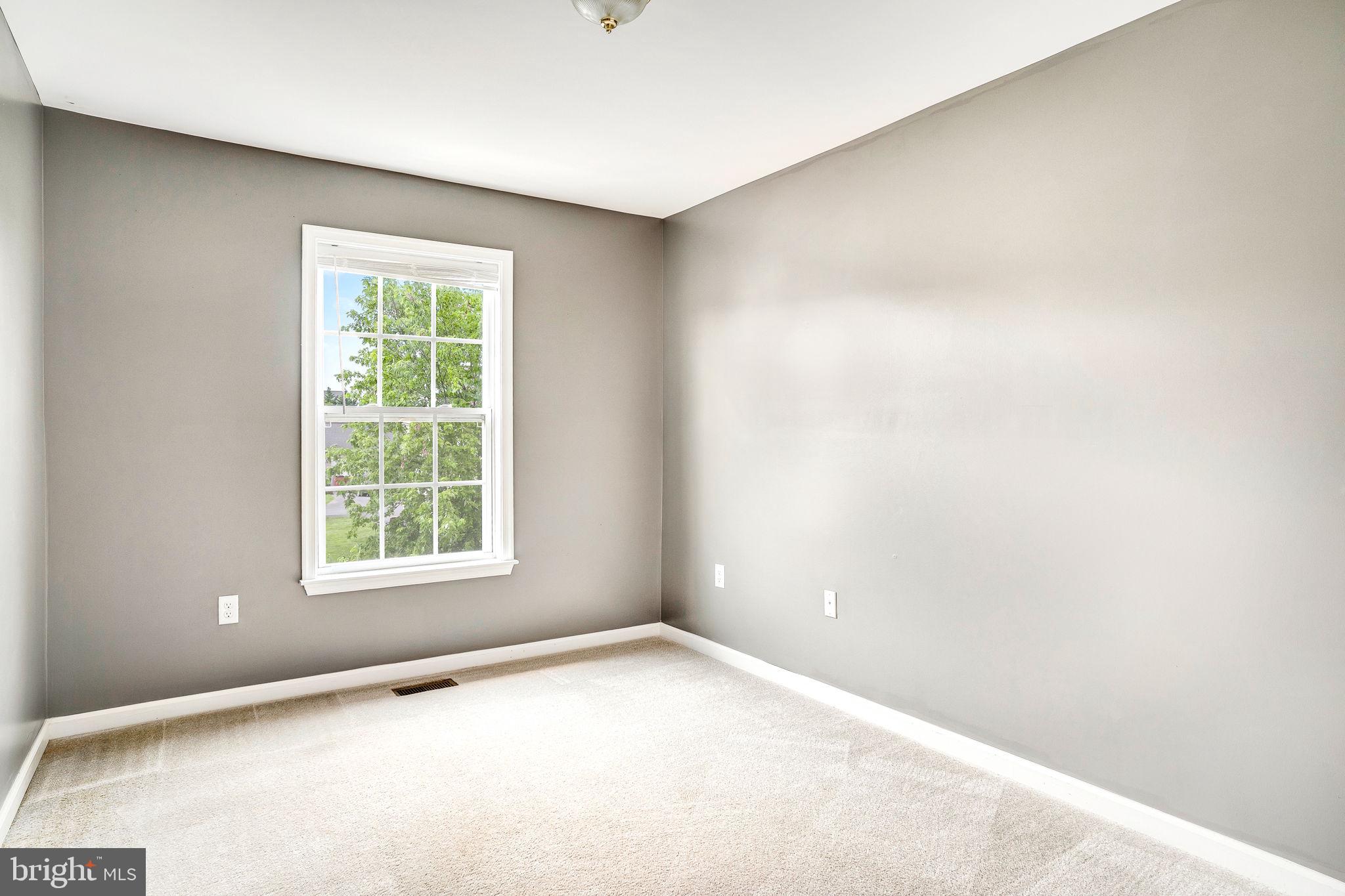 THE TOWNES OF RIDGEWAY - Residential