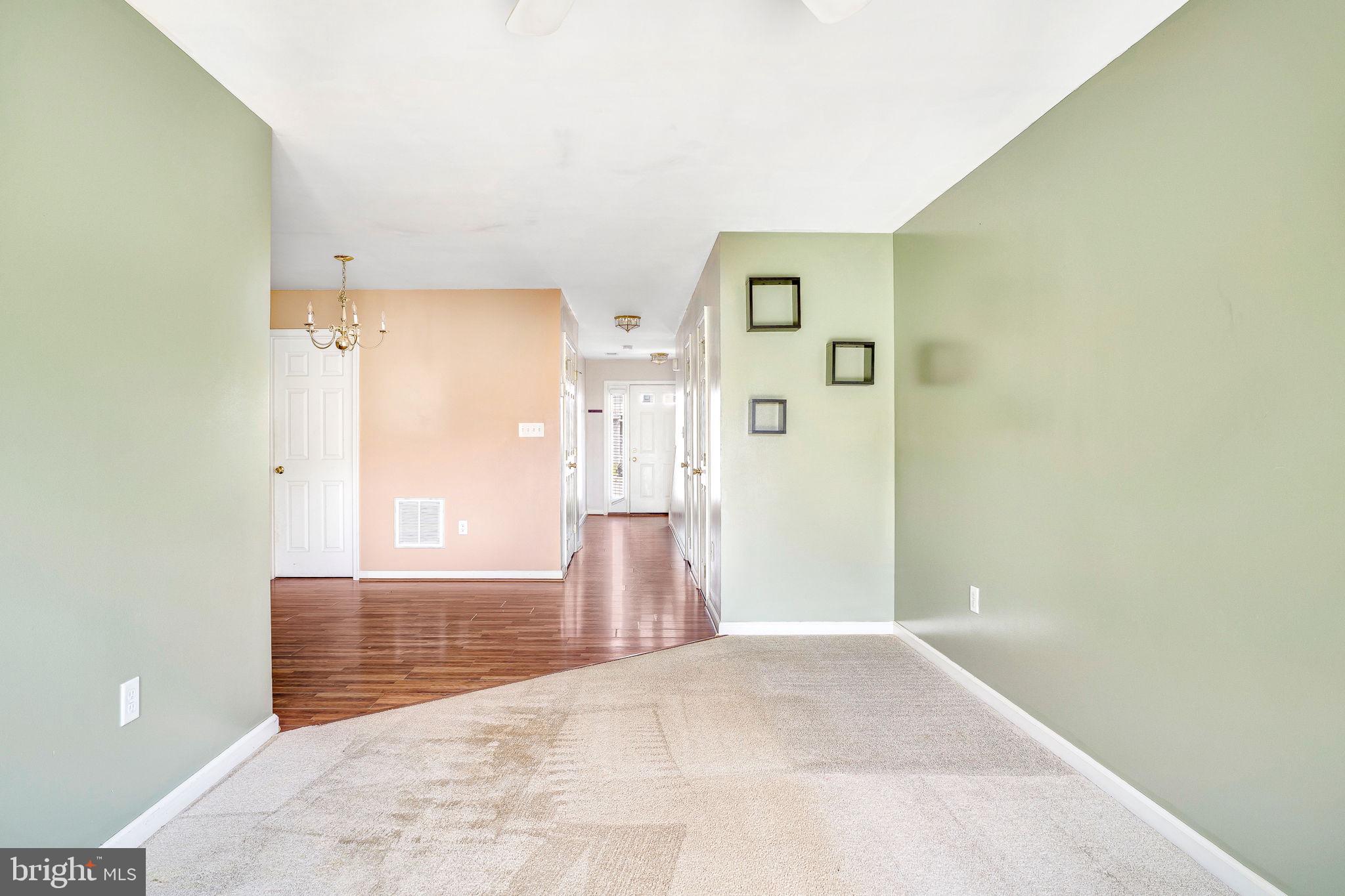 THE TOWNES OF RIDGEWAY - Residential