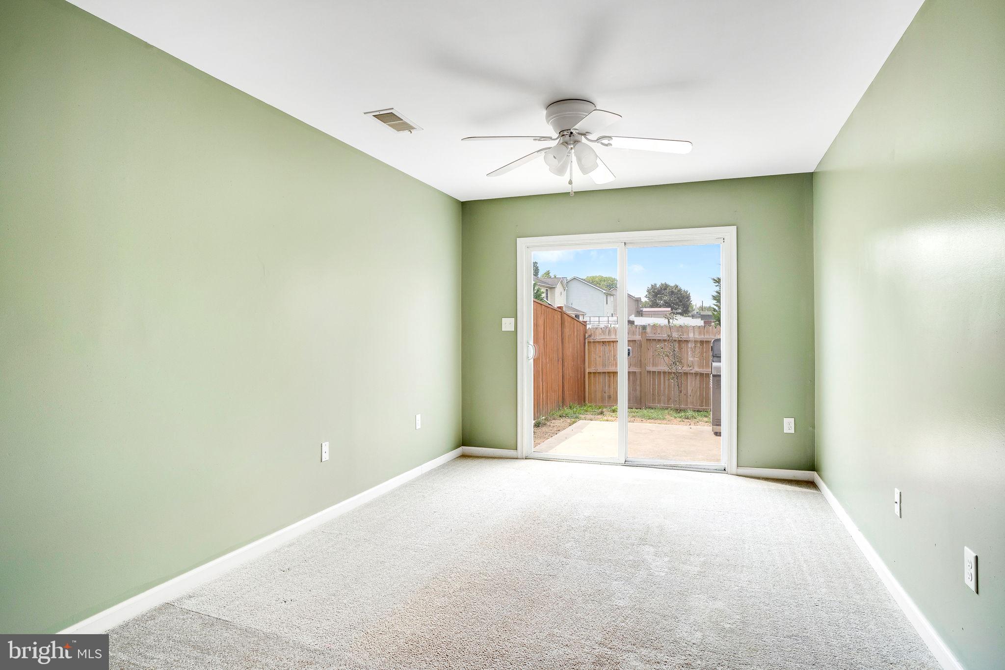 THE TOWNES OF RIDGEWAY - Residential