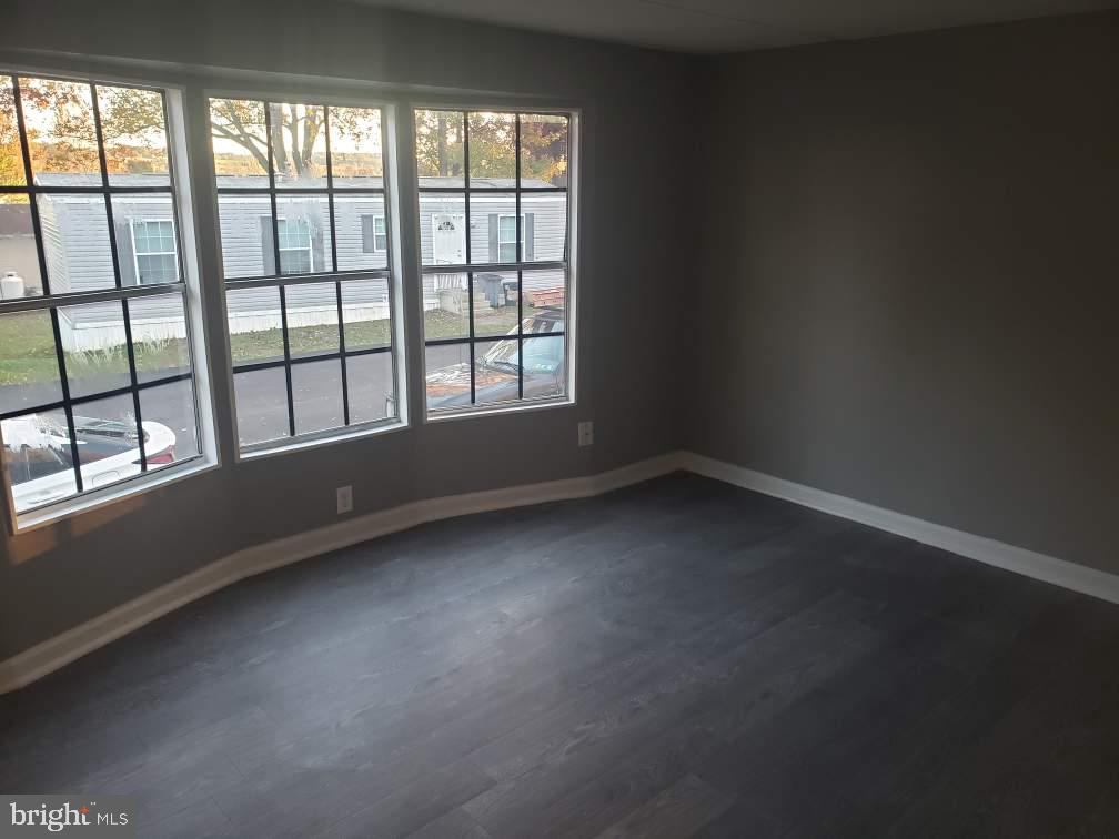 OAK KNOLL ESTATES - Residential