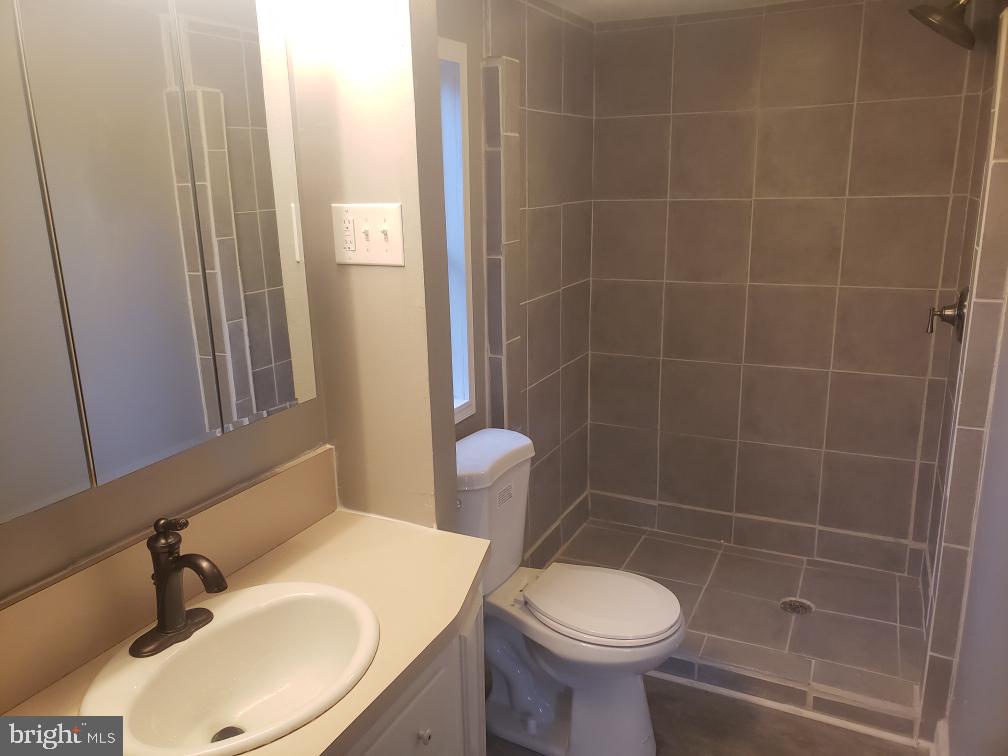 OAK KNOLL ESTATES - Residential