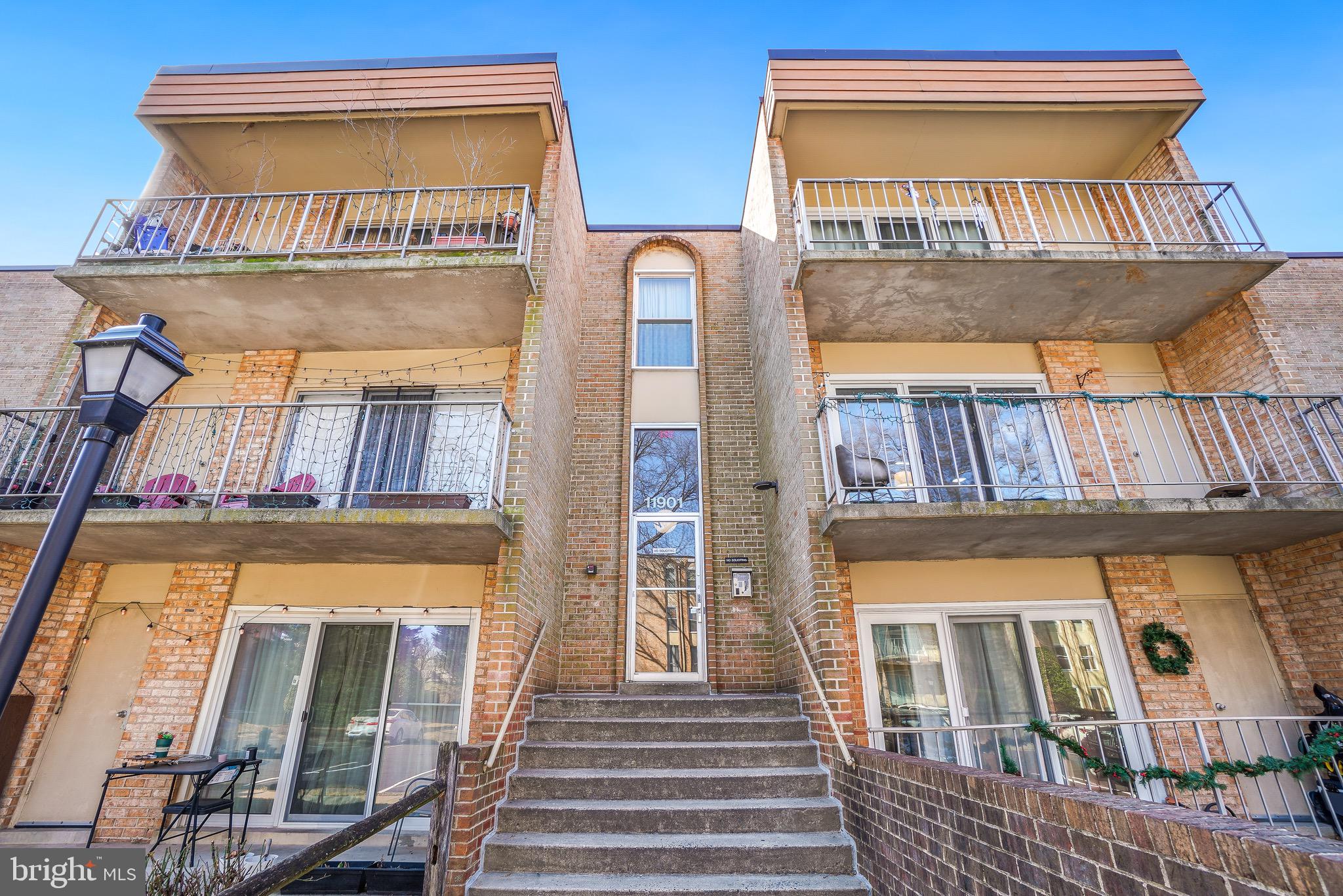11901 PARKLAWN DRIVE T-2
