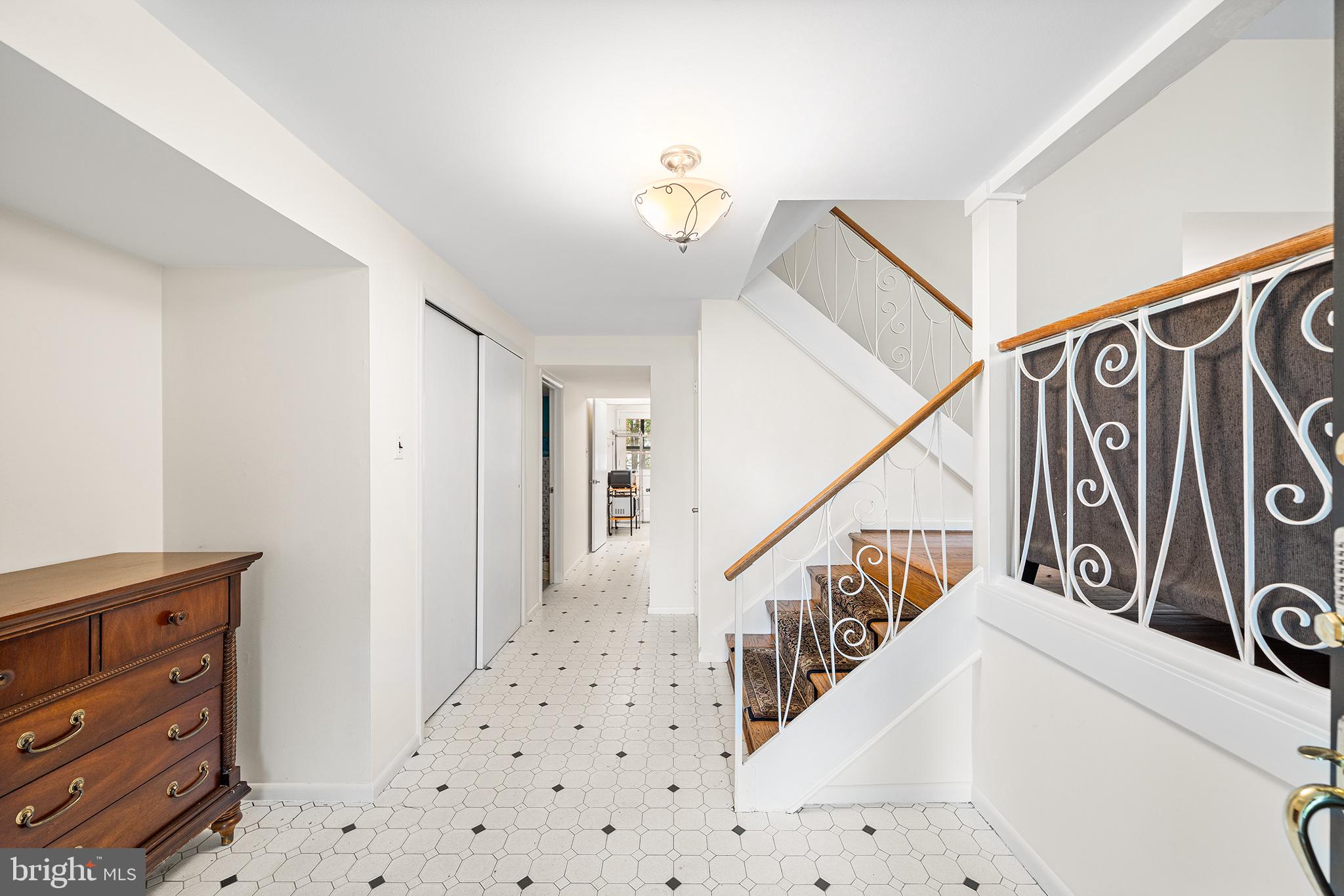 6 CONCORD CIRCLE