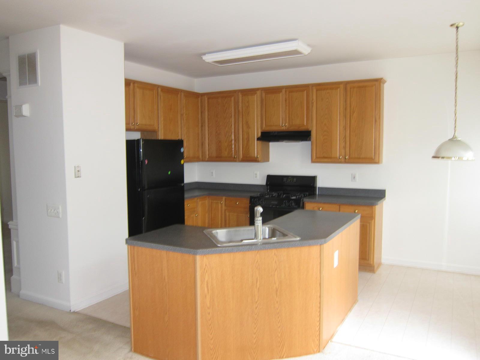 LOUDOUN PARKWAY CENTER - Residential Lease