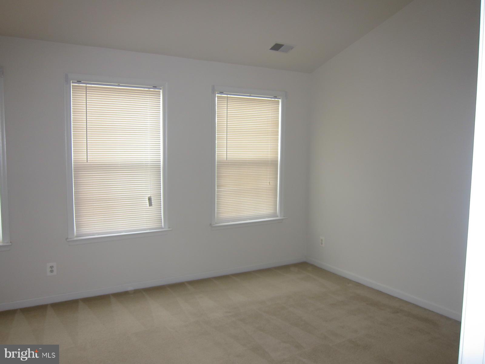 LOUDOUN PARKWAY CENTER - Residential Lease