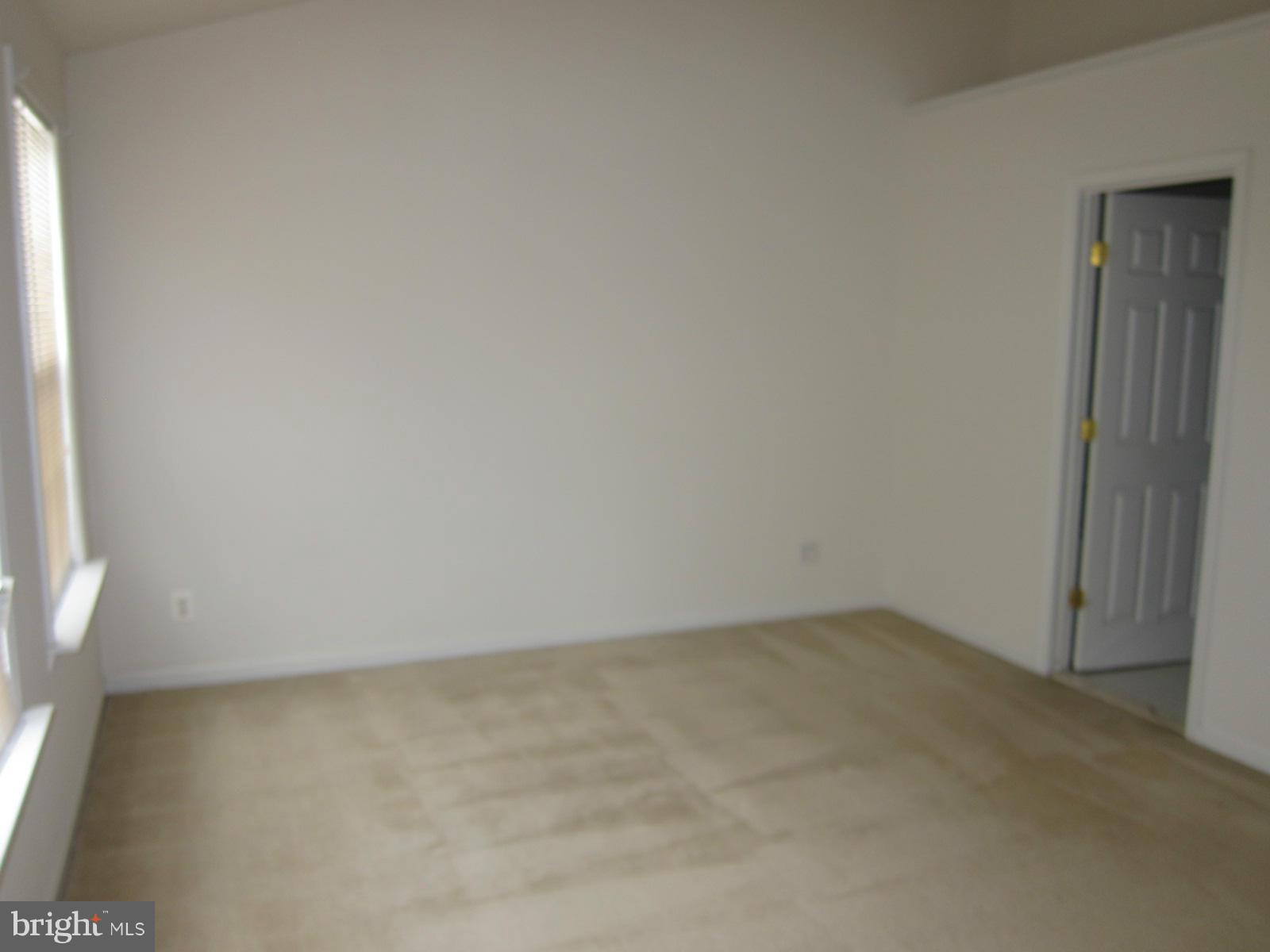 LOUDOUN PARKWAY CENTER - Residential Lease