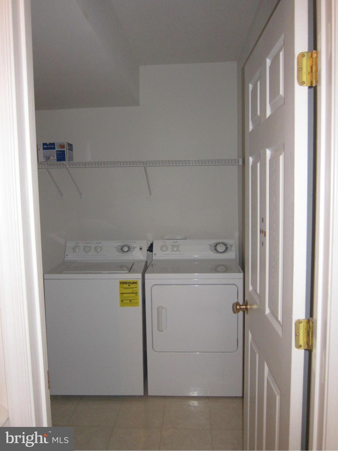 LOUDOUN PARKWAY CENTER - Residential Lease