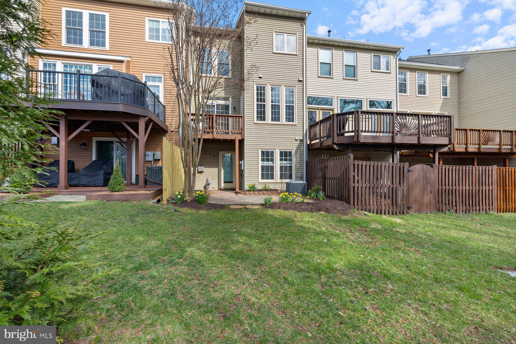 KINGSTOWNE - Residential