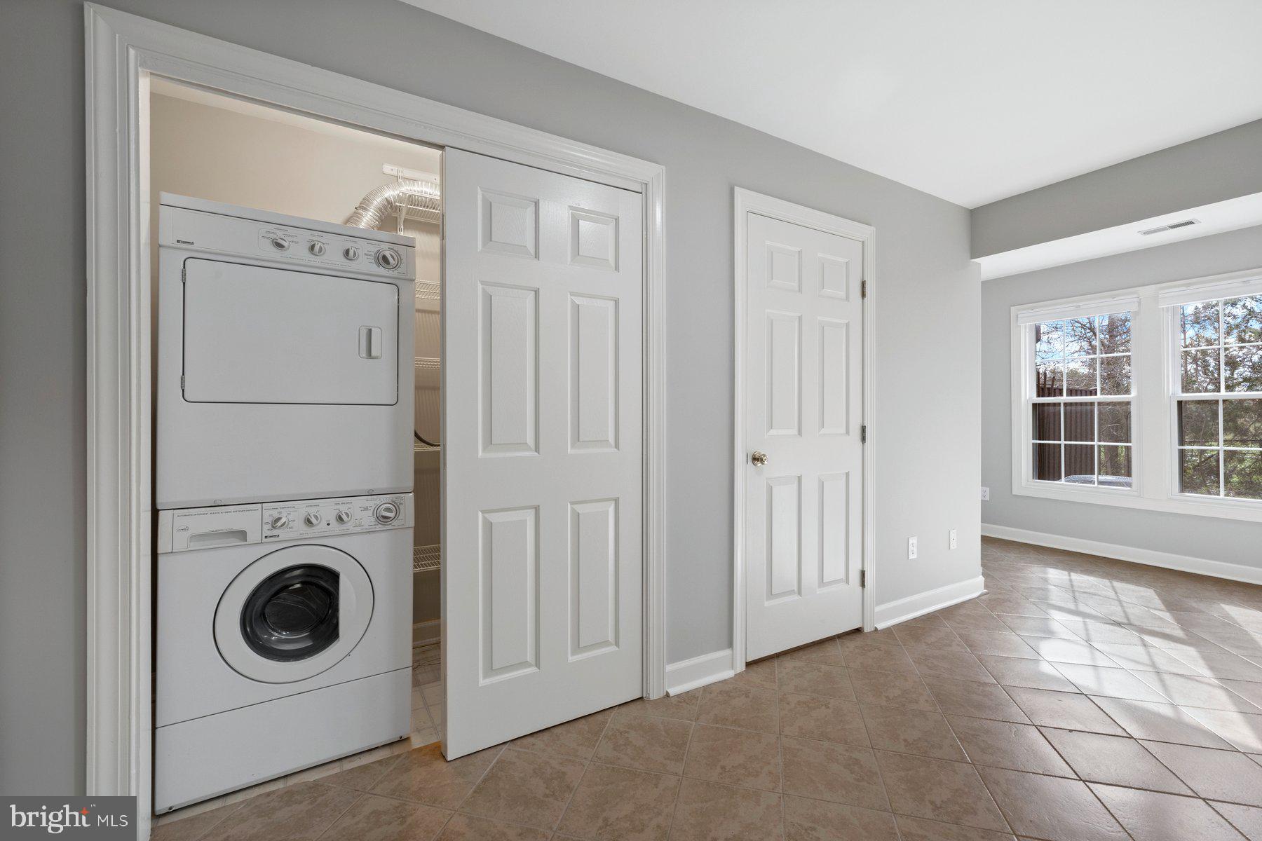 KINGSTOWNE - Residential