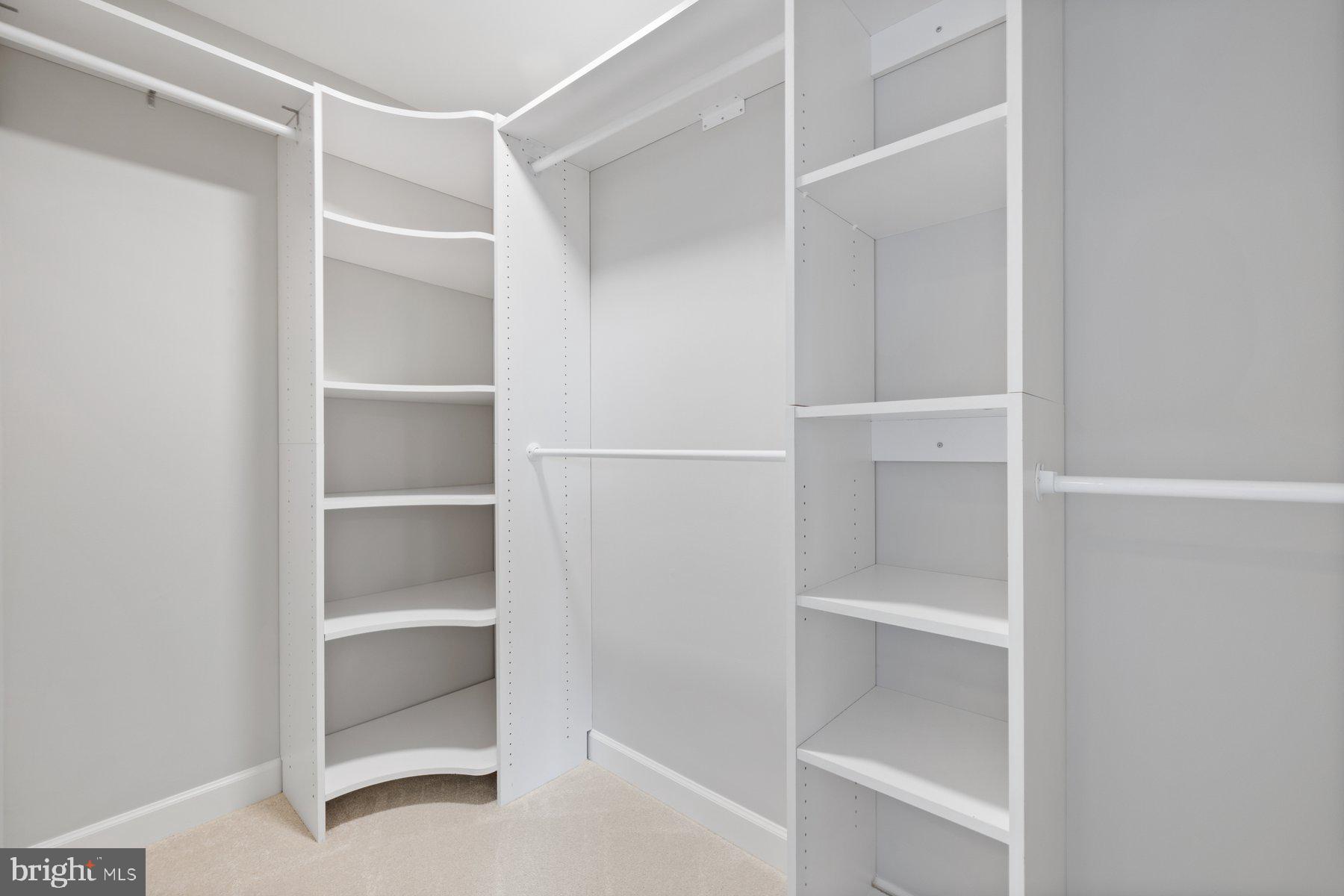 KINGSTOWNE - Residential