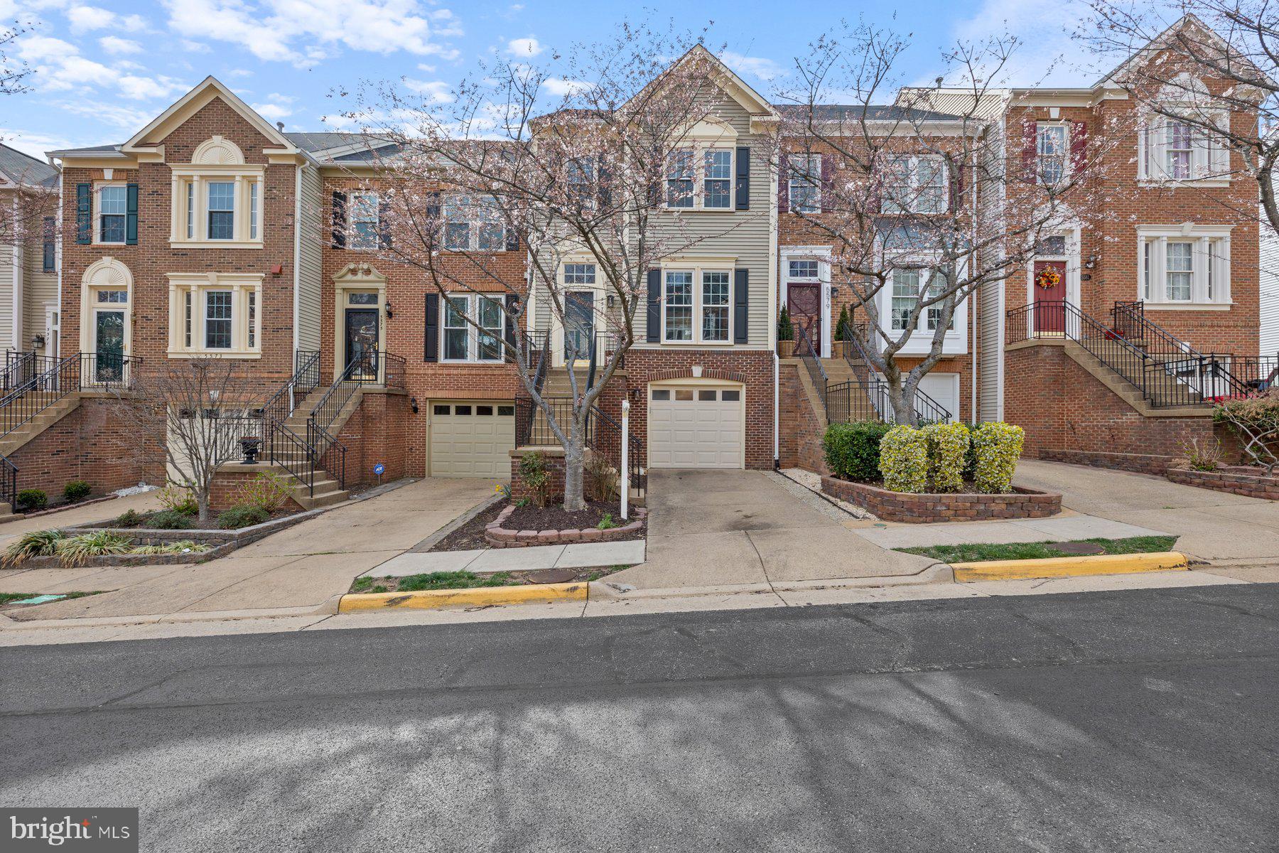 KINGSTOWNE - Residential