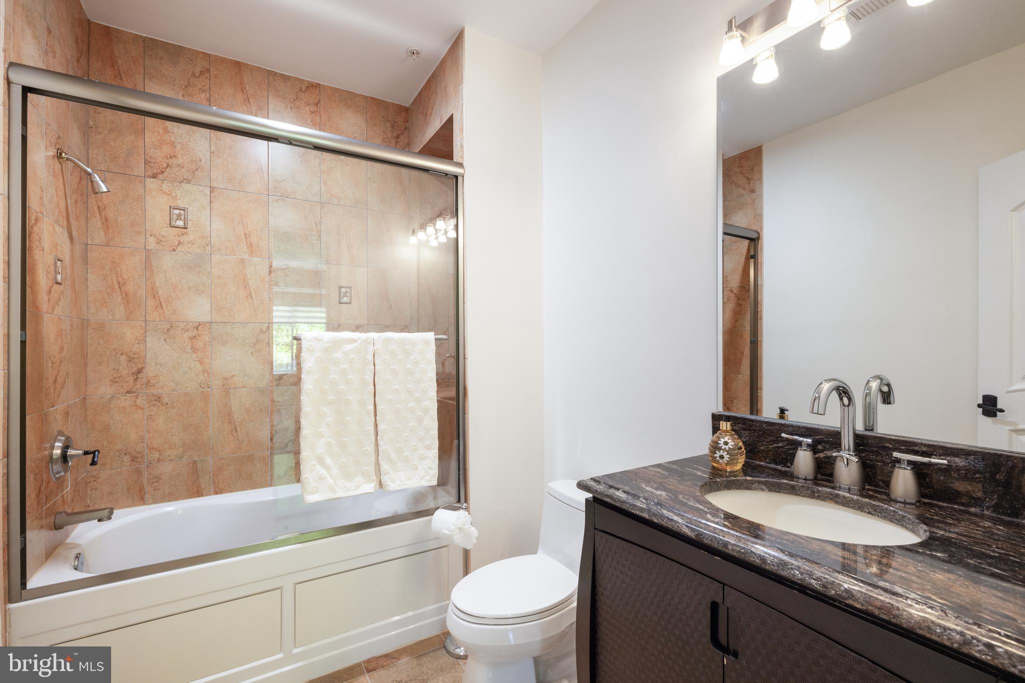 KENWOOD PARK - Residential