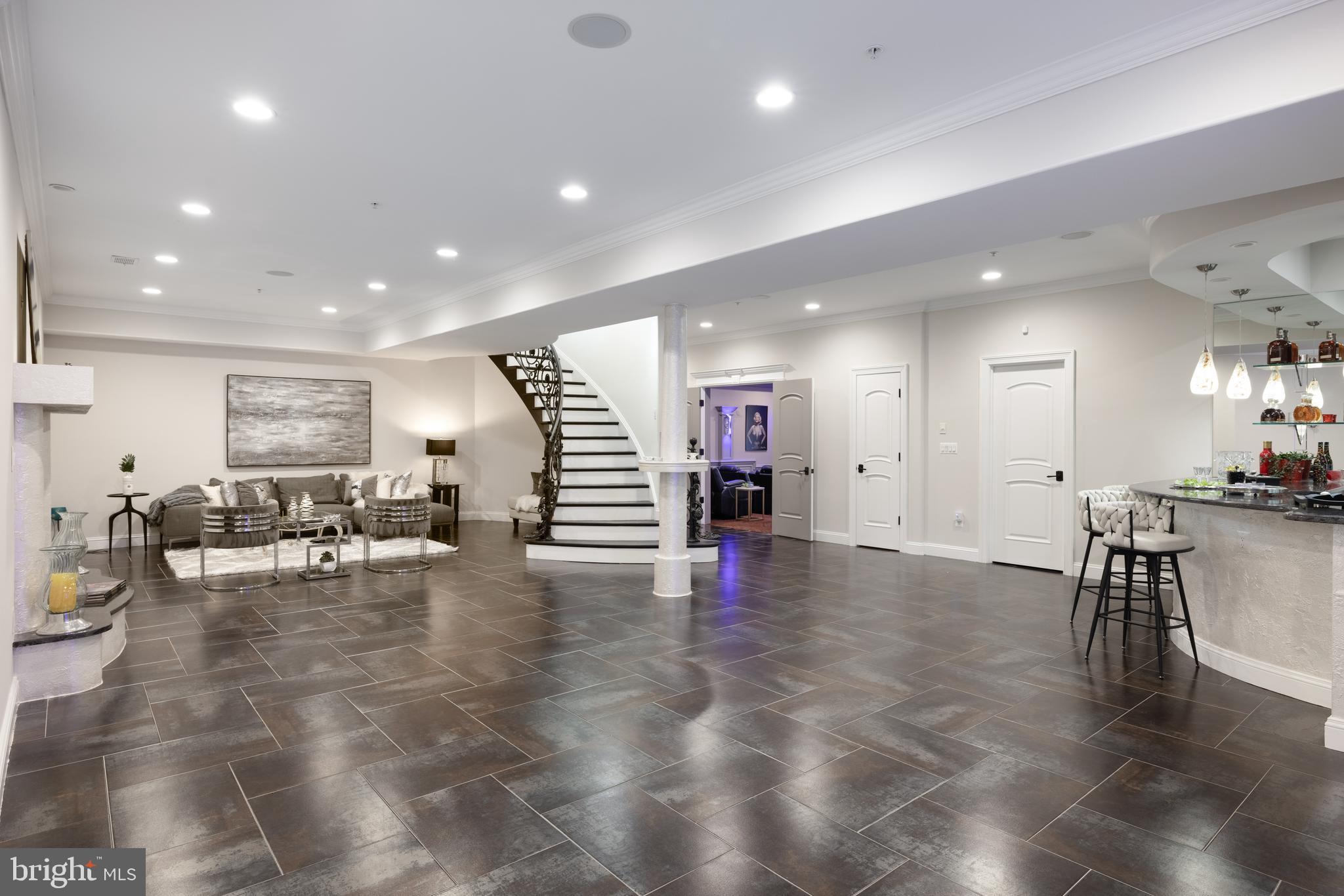 KENWOOD PARK - Residential