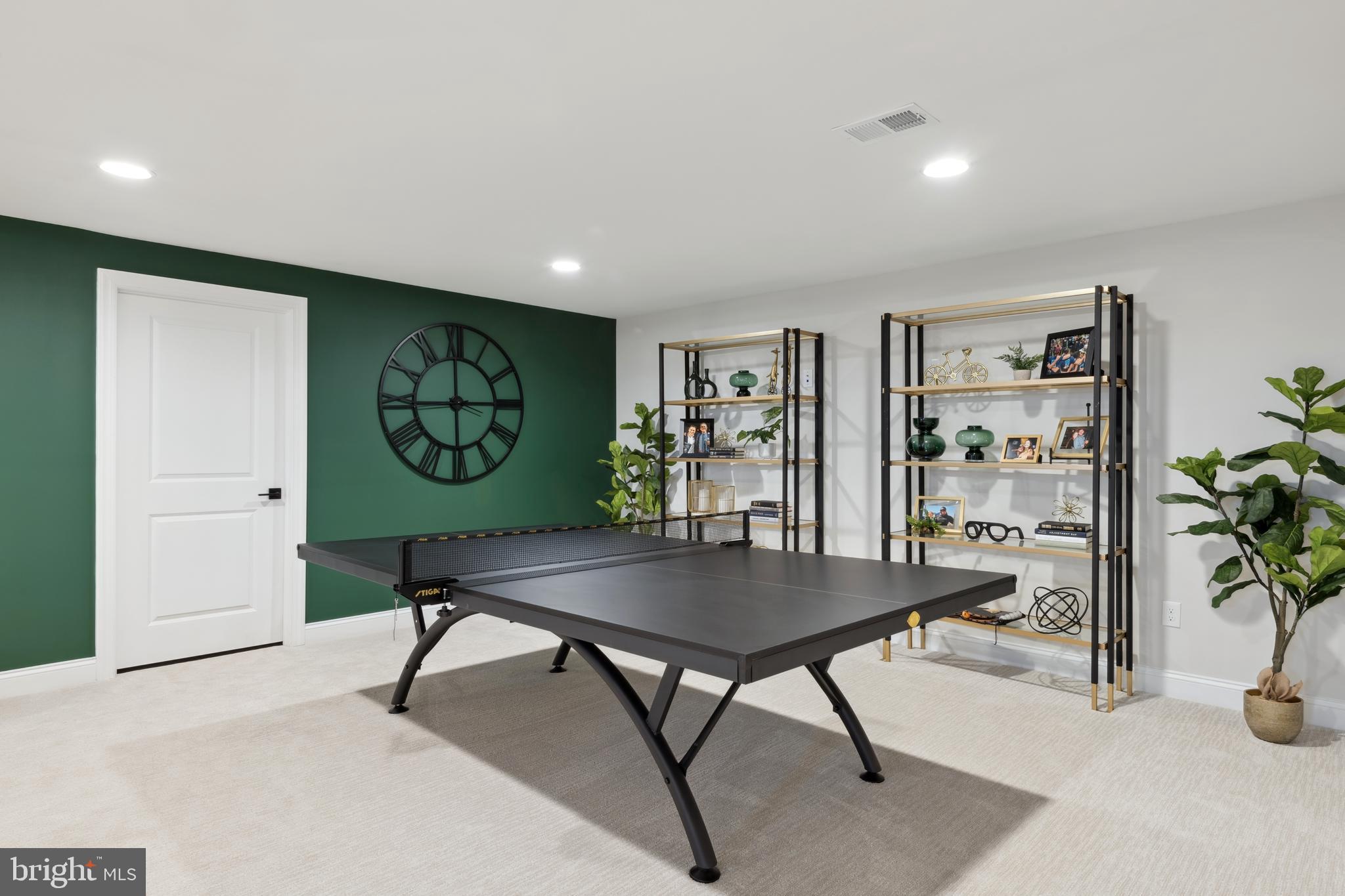 LIGHTSHIP COVE - Residential