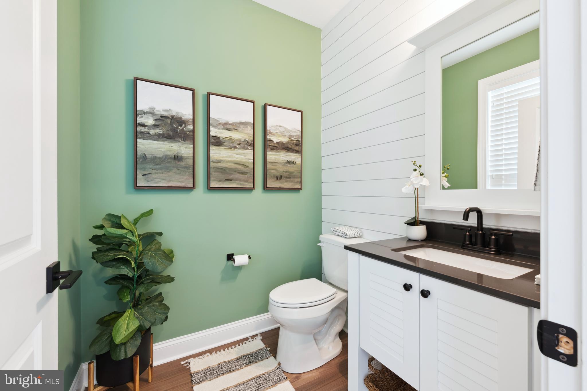 LIGHTSHIP COVE - Residential