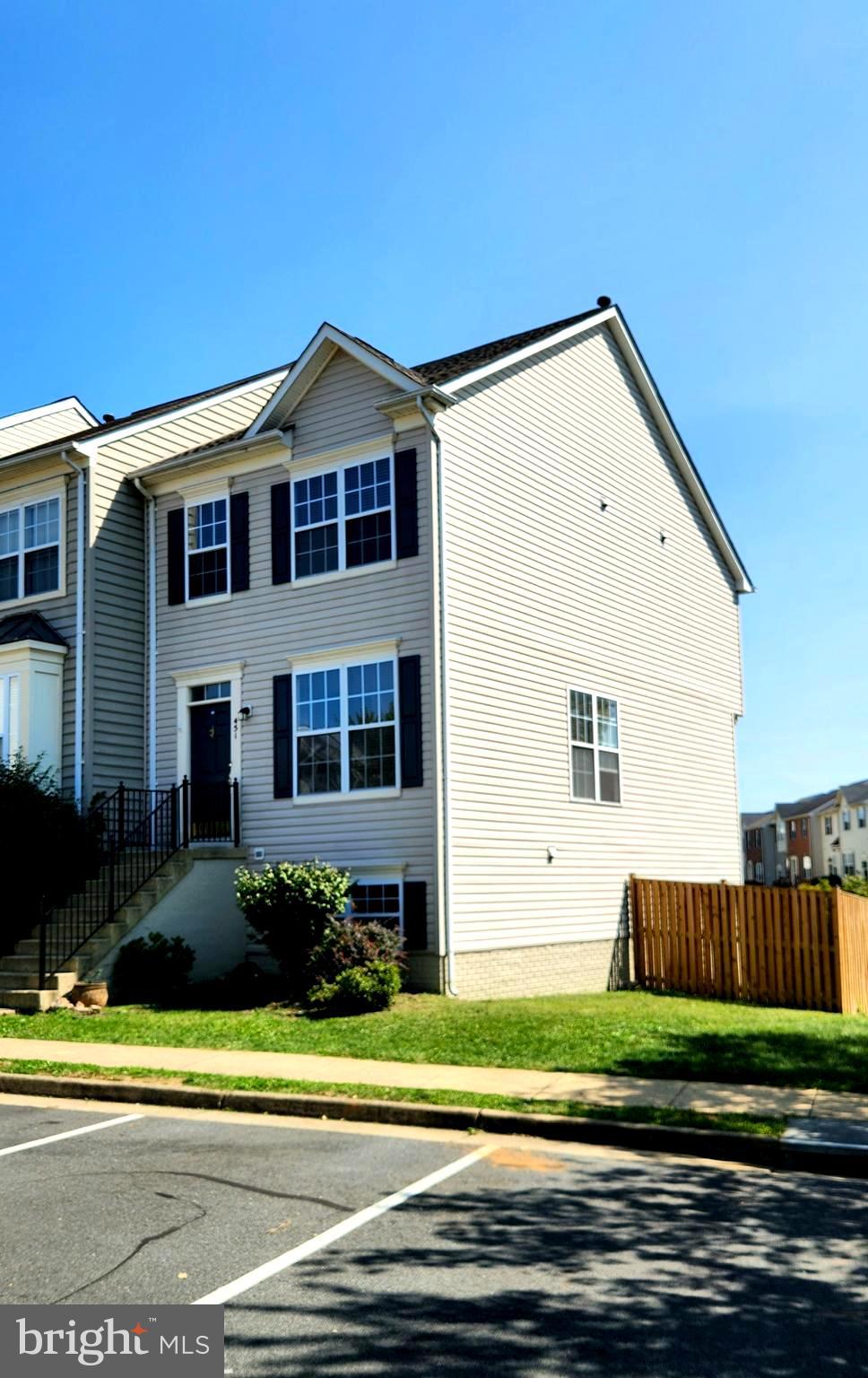 SYCAMORE HILL - Residential