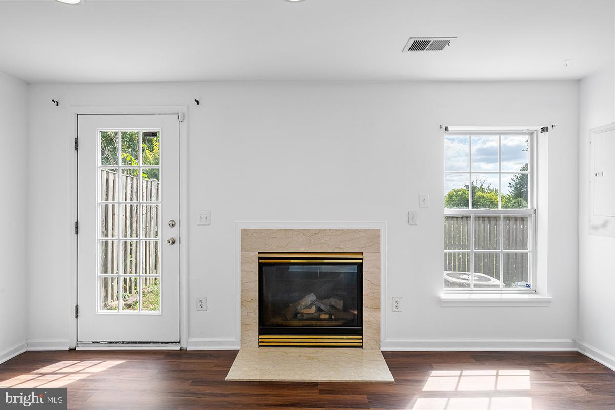 SYCAMORE HILL - Residential