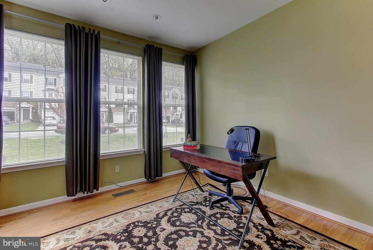 PEACEFIELDS - Residential