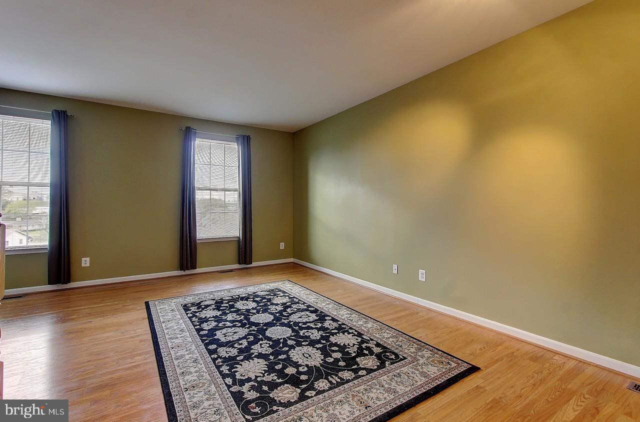 PEACEFIELDS - Residential