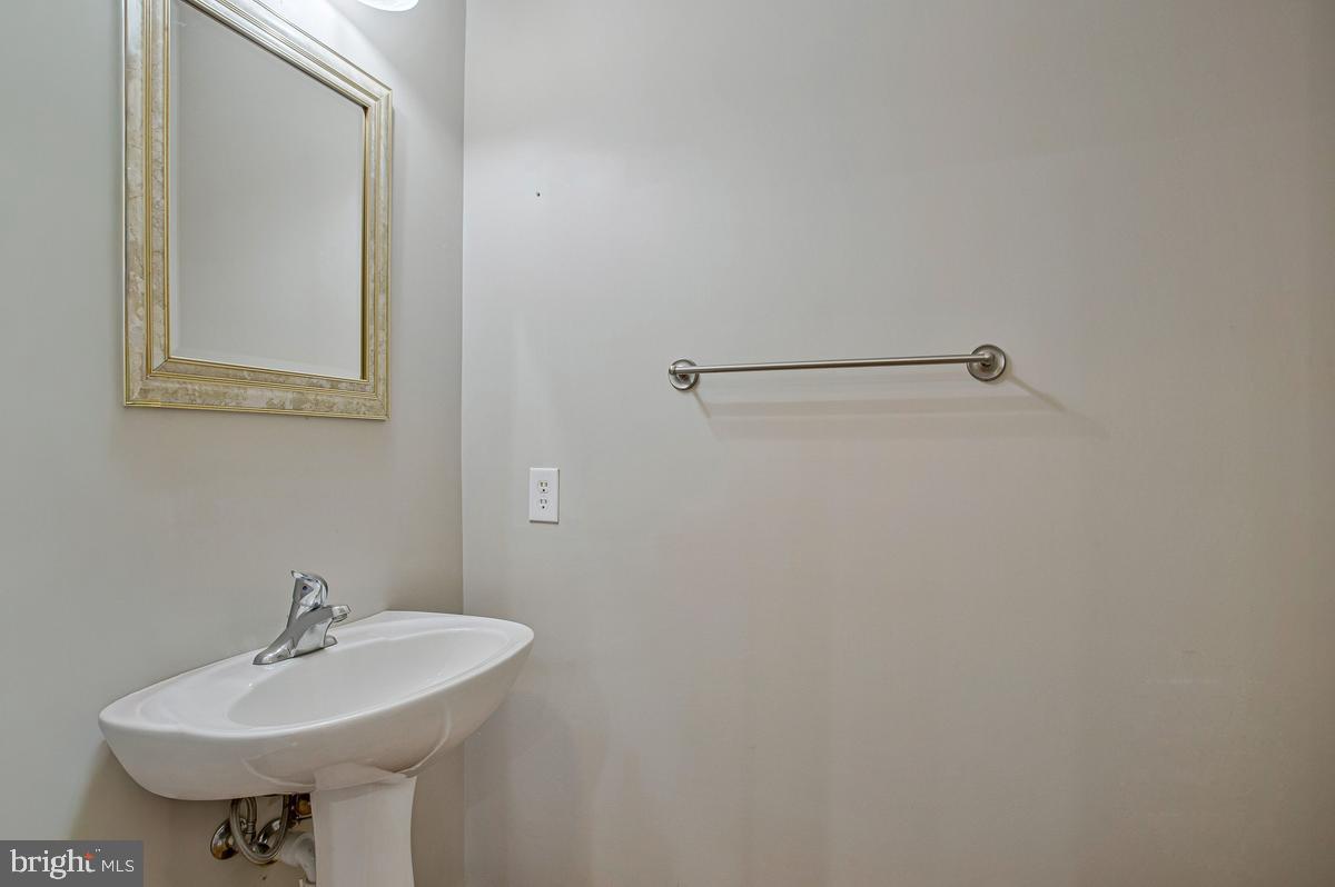 SAN FRANCISCO BY THE BAY - Residential