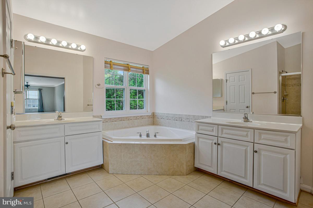 SAN FRANCISCO BY THE BAY - Residential