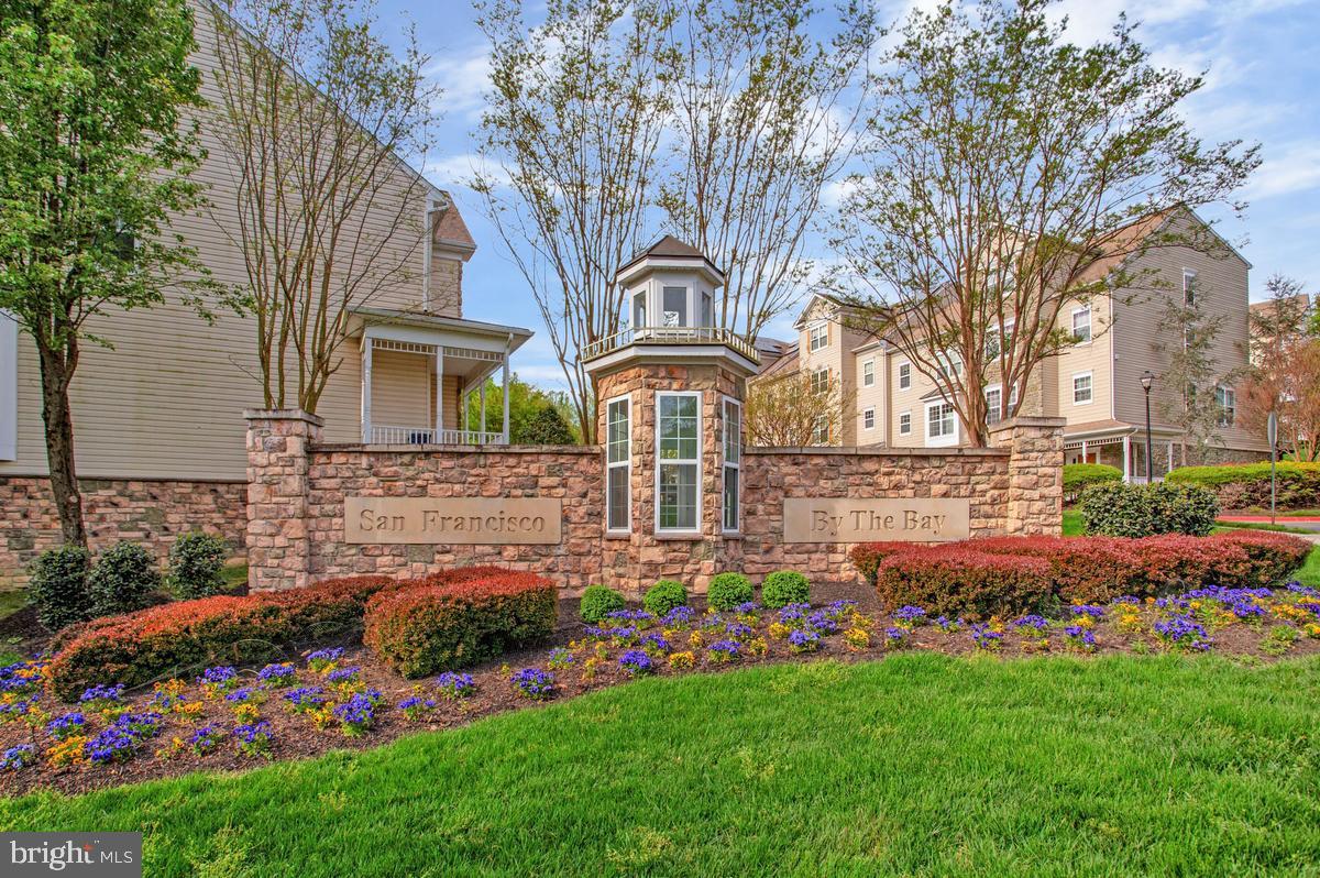 SAN FRANCISCO BY THE BAY - Residential