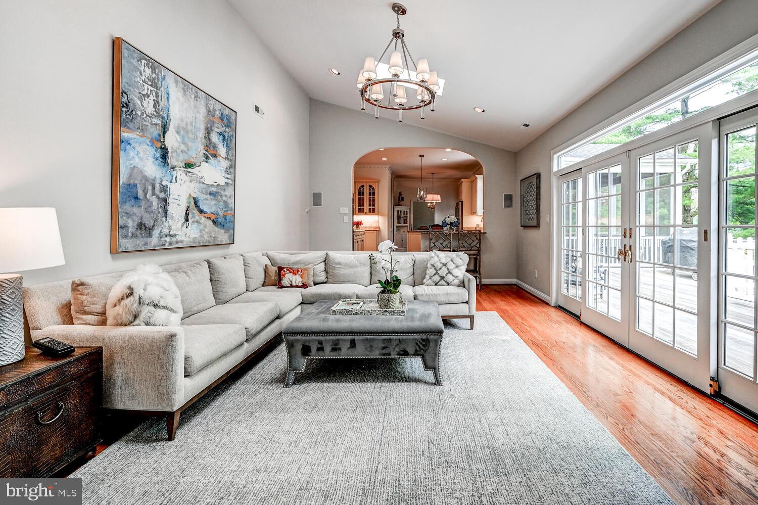 MAYFAIR - Residential