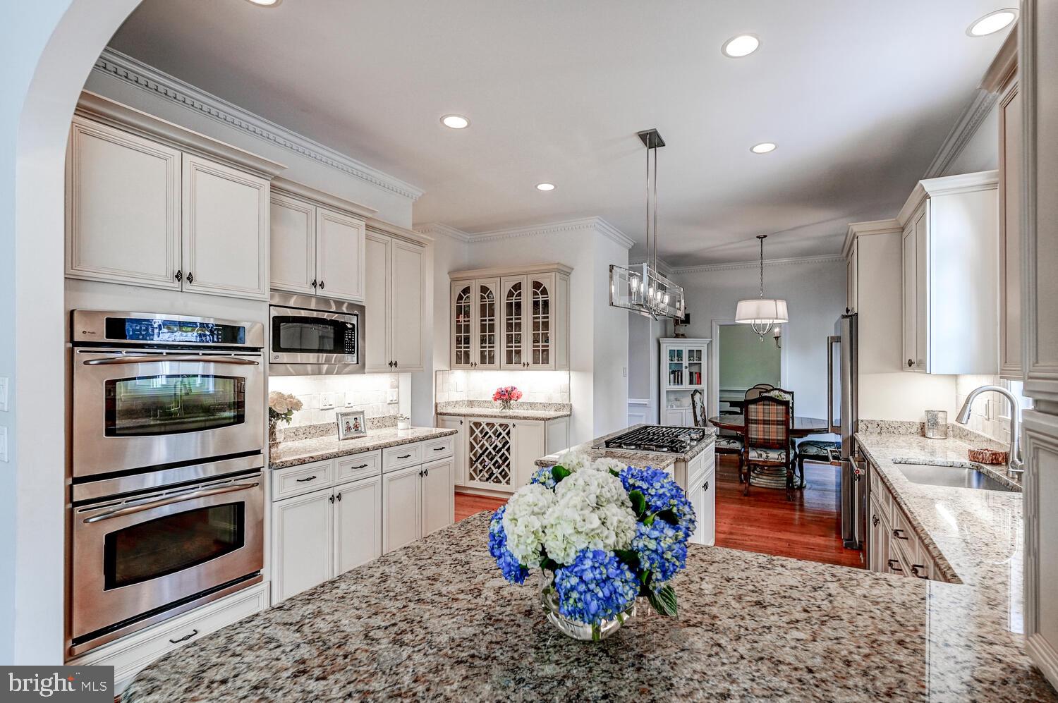 MAYFAIR - Residential