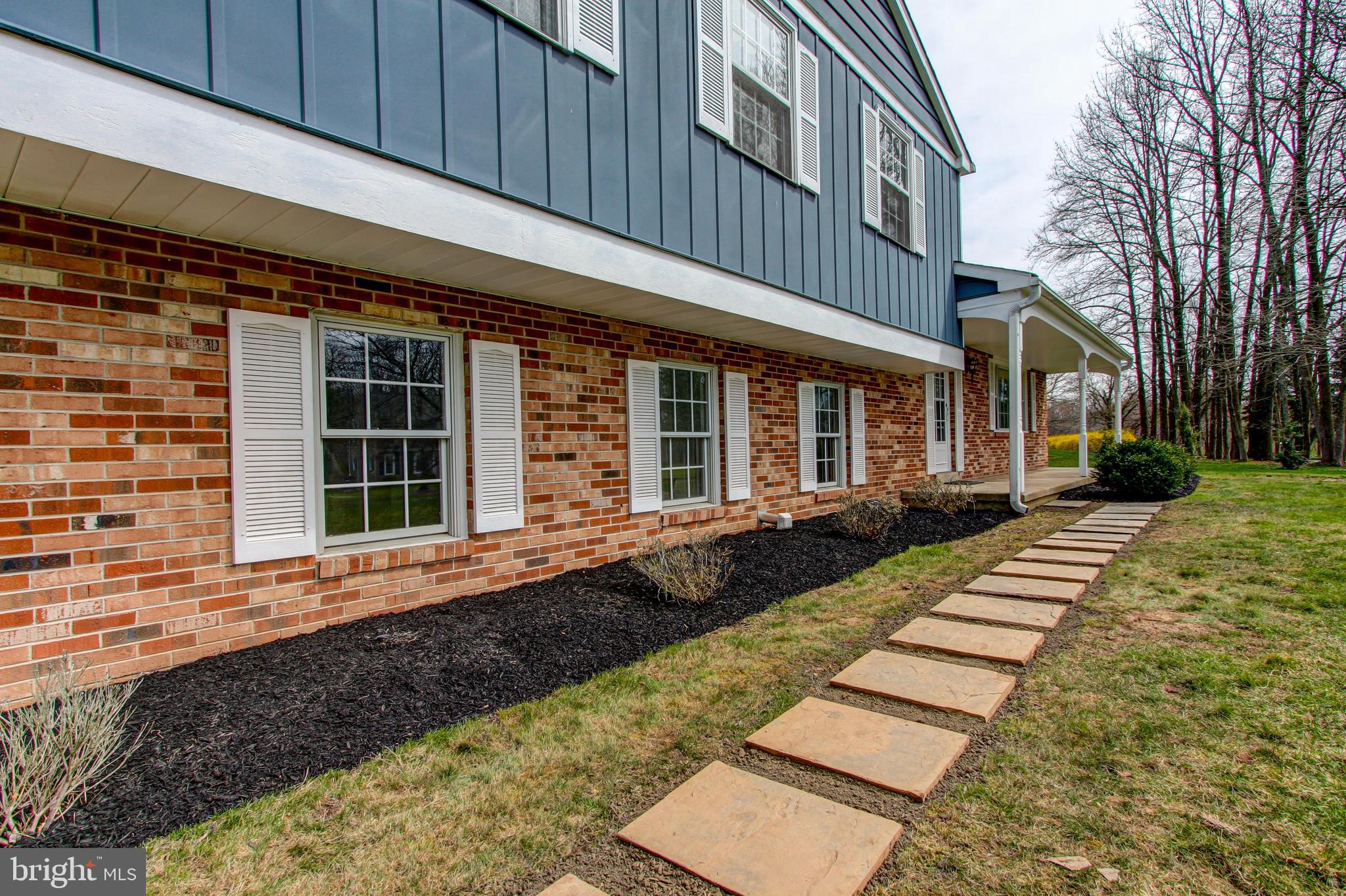 PINE VLY ESTS - Residential