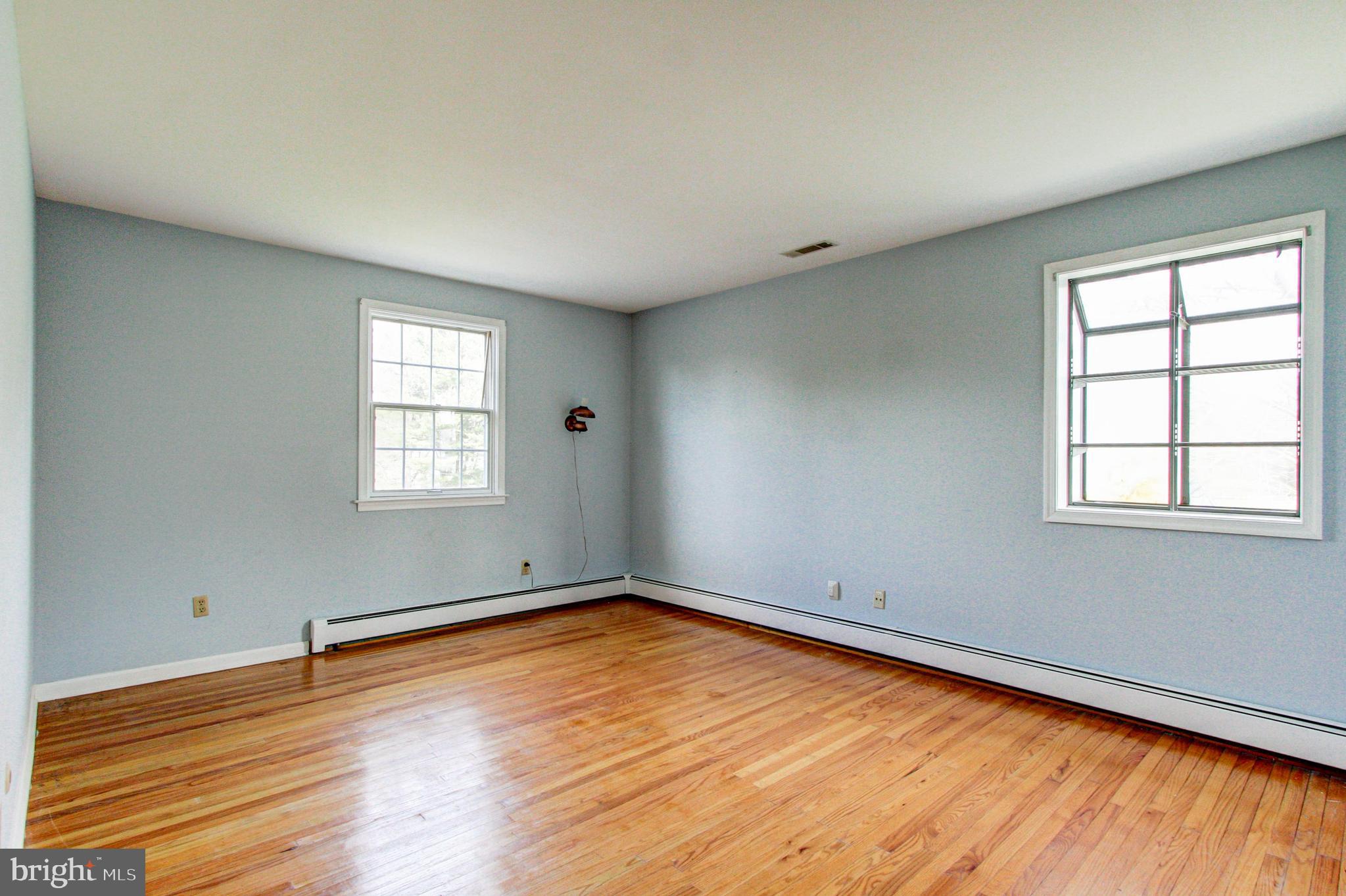 PINE VLY ESTS - Residential