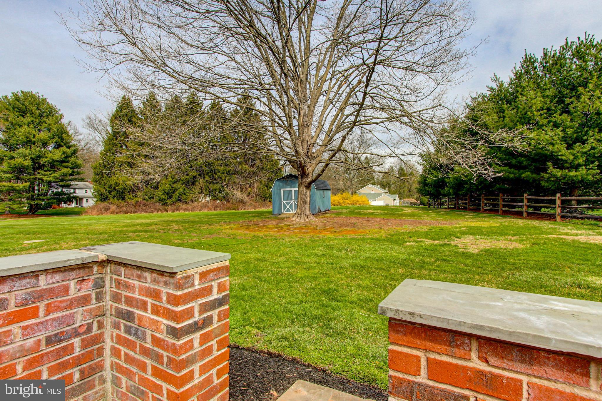 PINE VLY ESTS - Residential